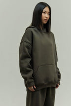 Kadın Rahat Oversize 3 İ̇plik Pamuklu Şardonlu Kanguru Cep Kapşonlu Sweatshirt - Haki - 4