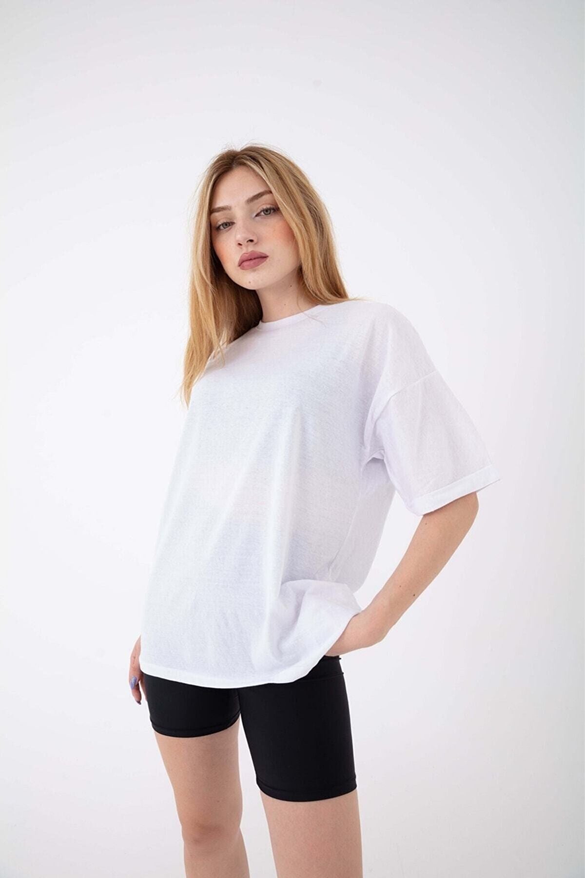 Kadın Oversize Kısa Kollu Bisiklet Yaka Tişört - Beyaz - 1