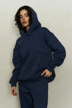 Kadın Rahat Kesim Oversize 3 İ̇plik Pamuklu Şardonlu Kanguru Cep Kapşonlu Hoodie Sweatshirt - Lacivert - 2