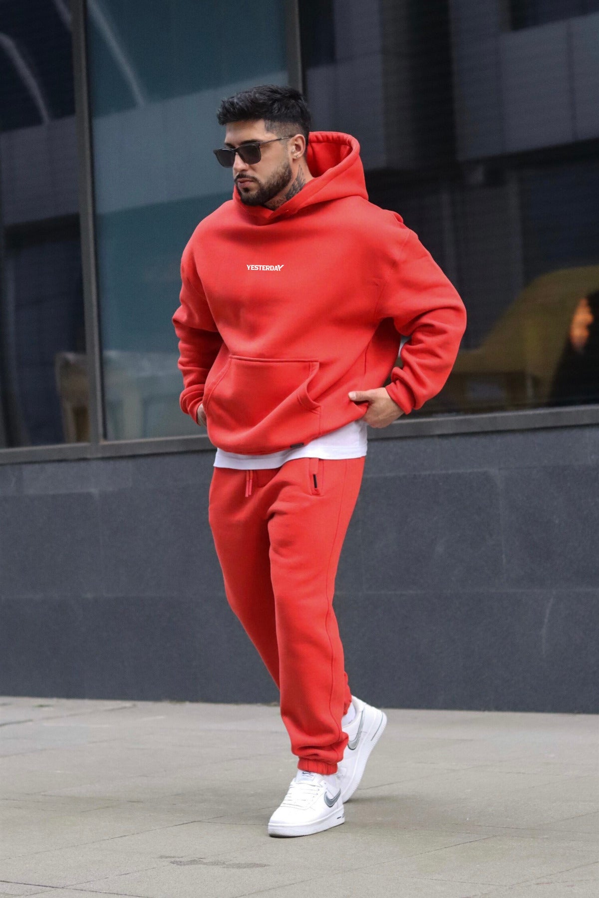 Erkek Yesterday Baskılı Oversize Kışlık Kanguru Cep Kapşonlu Jogger Eşofman Takımı - Kırmızı - 2