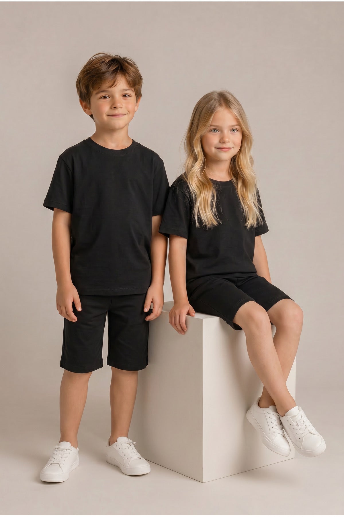 Çocuk Kısa Kollu Baskısız Basic Oversıze Geniş Kalıp Beli Bağlamalı Esnek 1-10 Yaş Arası Yaz Sezonu Sportif T-shirt / Şort Takım - Siyah - 4