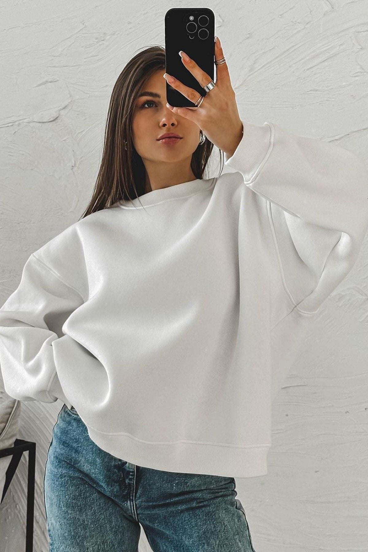 Kadın Beyaz Basic Uzun Kollu Bisiklet Yaka Oversize Sweatshirt - Beyaz - 2