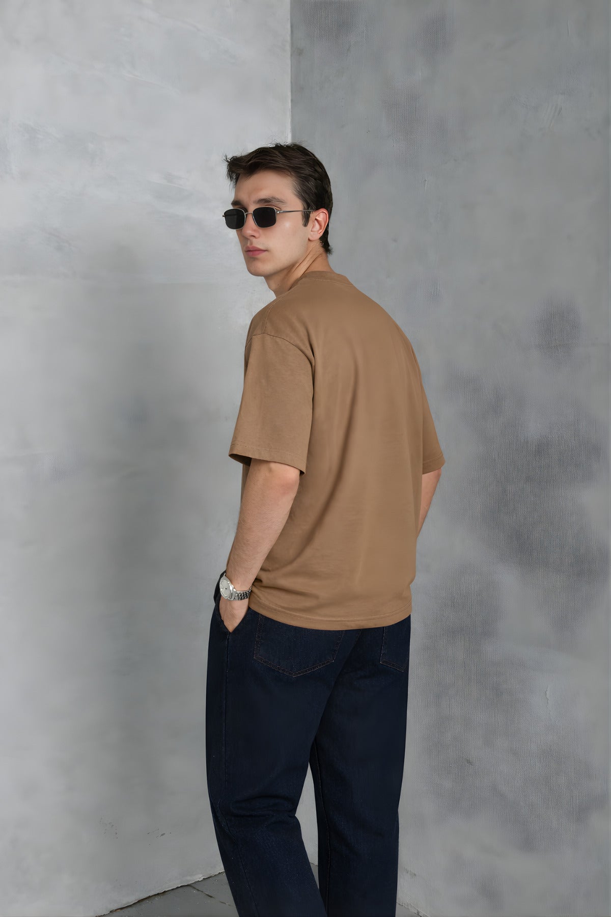 Erkek Siyah Basic Oversize Tişört Rahat Kalıp Düz Minimal Pamuklu Günlük T-shirt - Kahverengi - 2