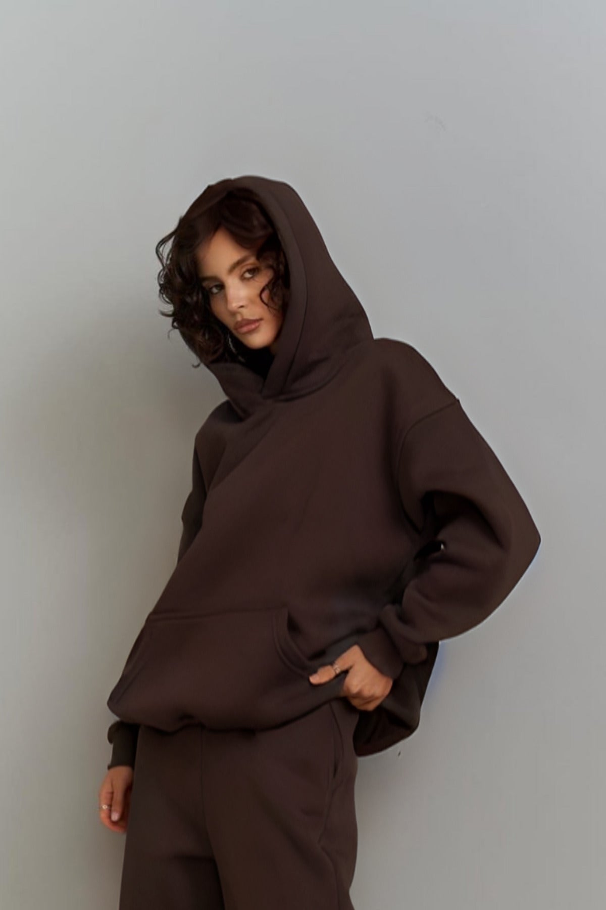 Kadın 3 İ̇plik İ̇çi Pamuklu Kanguru Cep Regular İ̇çi Pamuklu Oversize Sweatshirt - Kahverengi - 1