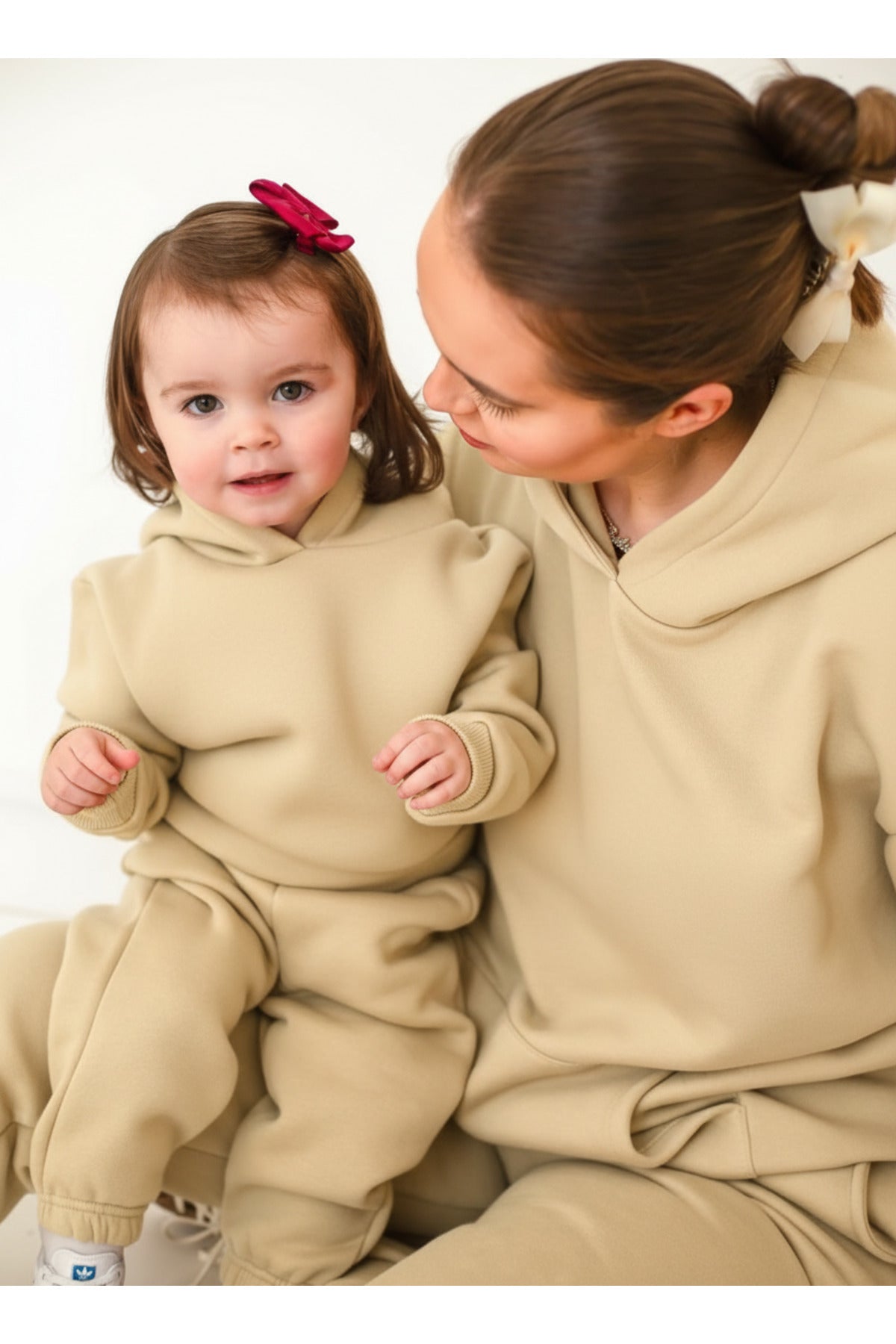Unisex 3 İ̇pli̇k Şardonlu Oversi̇ze Anne Çocuk Ai̇le Eşofman Takimi - Bej - 2