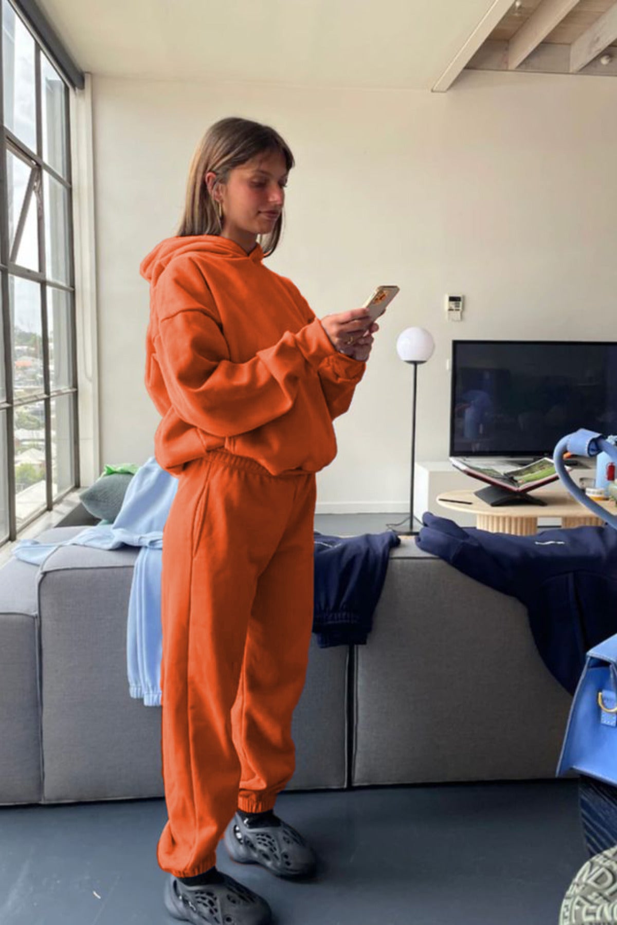 Kadın Oversize Kalın Kışlık 3 İ̇plik Kapşonlu Kanguru Cep Eşofman Takımı - Turuncu - 1