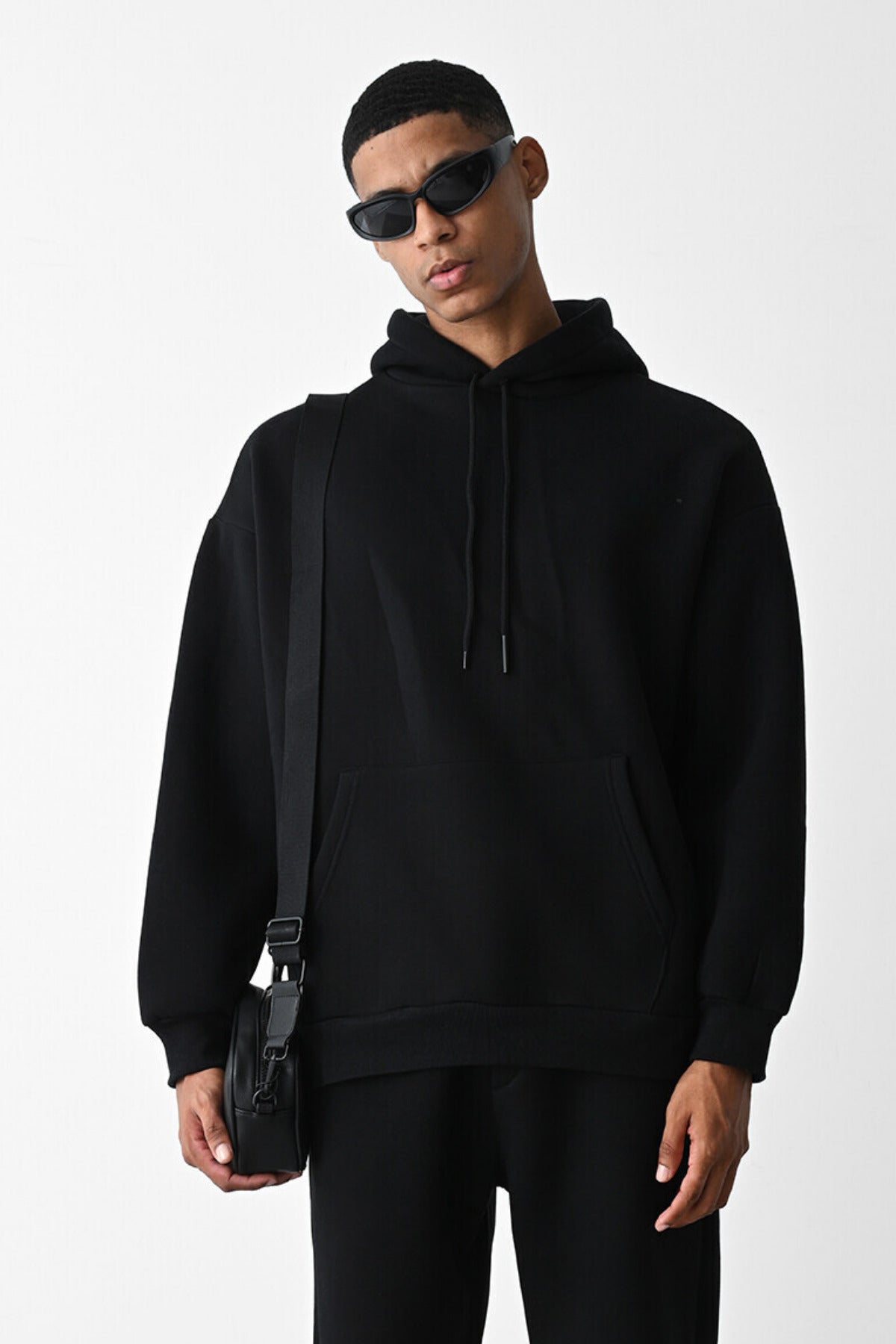 Erkek Kapşonlu Kanguru Cep Kışlık Sweatshirt - Siyah - 2