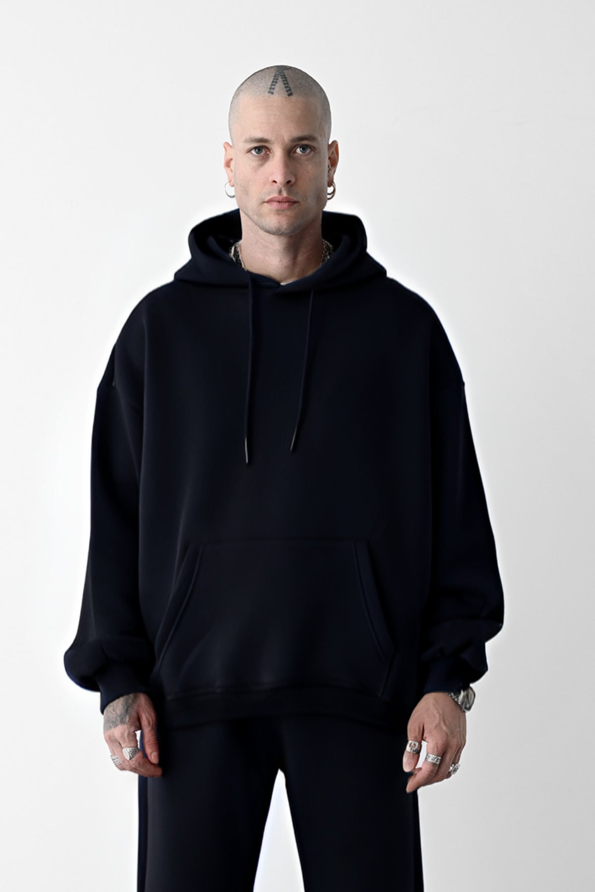 Erkek Bol Kesim Oversize 3 İplik İçi Pamuklu Şardonlu Kanguru Cep Kapşonlu Kışlık Hoodie Sweatshirt - Siyah - 1