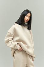 Kadın Rahat Oversize 3 İ̇plik Pamuklu Şardonlu Kanguru Cep Kapşonlu Sweatshirt - Bej - 2