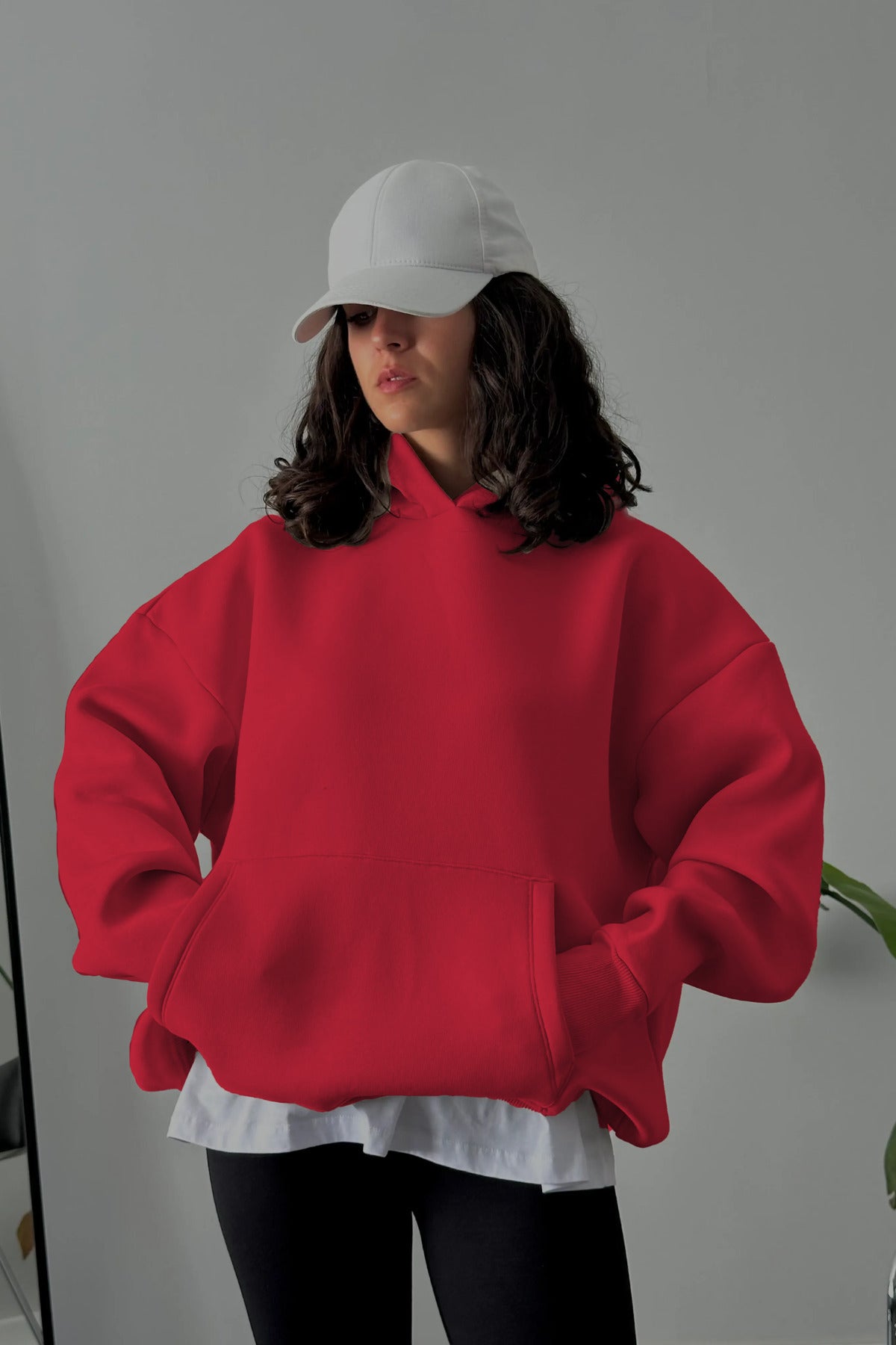 Kadın Kapşonlu Kalın Kanguru Cepli Sweatshirt - Kırmızı - 3
