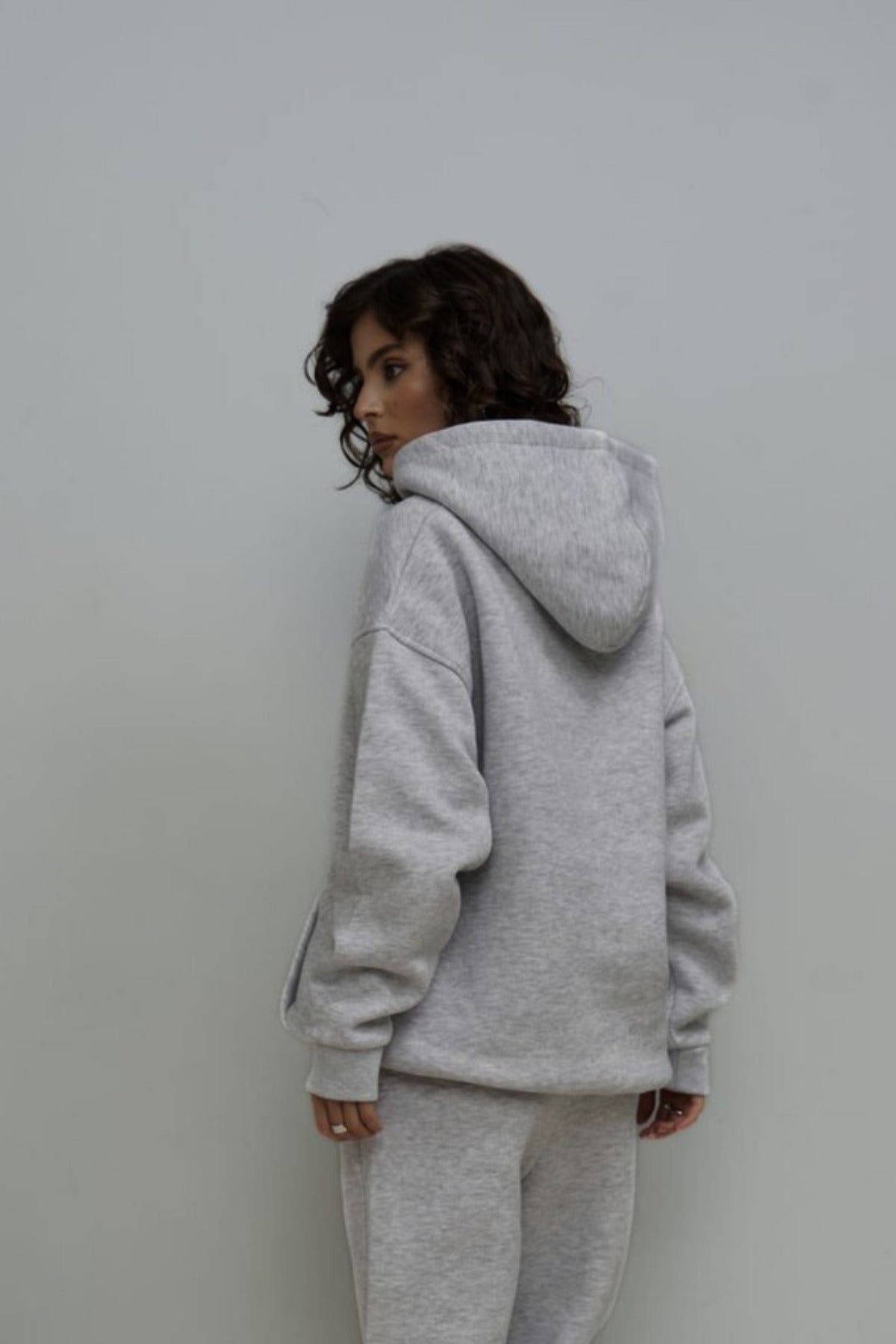 Kadın 3 İ̇plik İ̇çi Pamuklu Kanguru Cep Regular İ̇çi Pamuklu Oversize Sweatshirt - Gri - 3