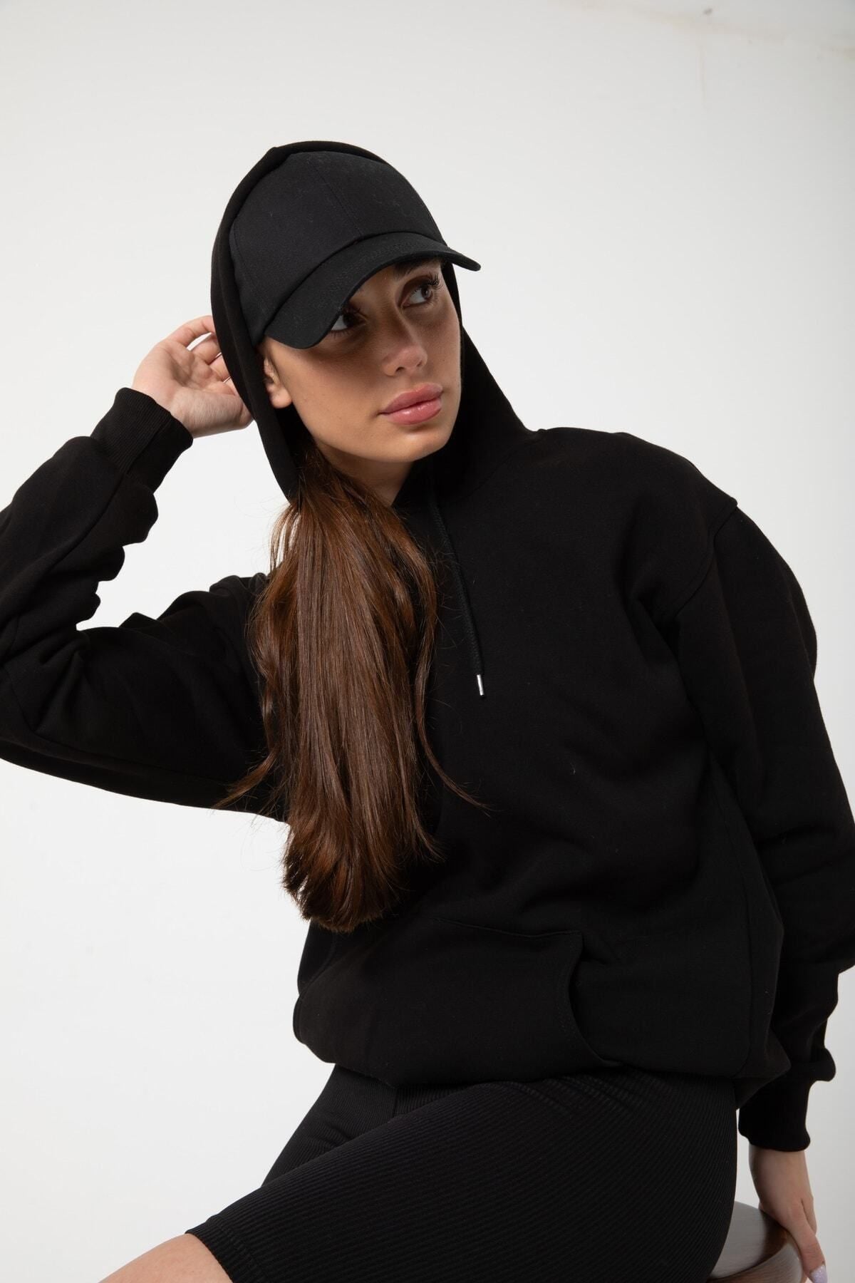 Kadın Siyah İ̇çi Polar Sweatshirt Kapşonlu Cepli Günlük Stil Oversize Black Hoodie - Siyah - 1