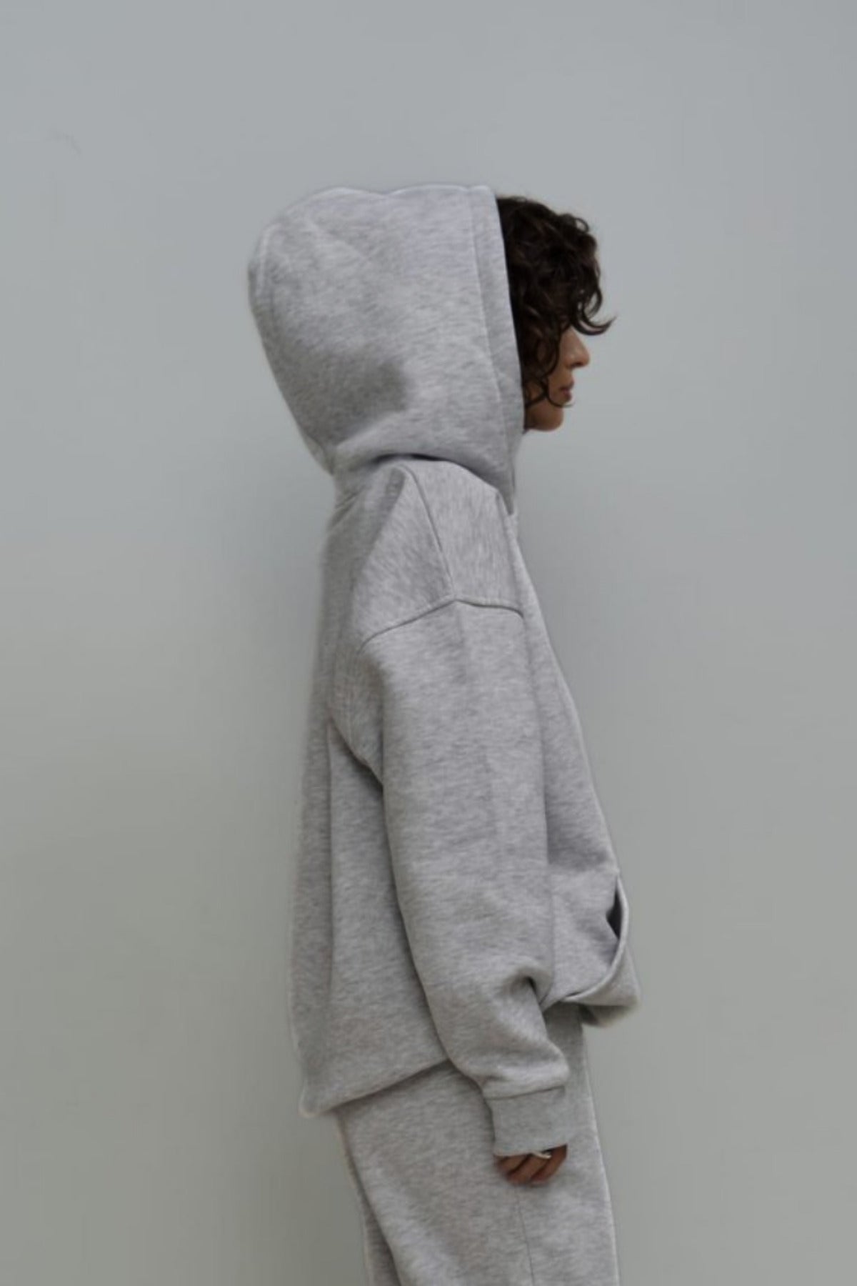 Kadın 3 İ̇plik İ̇çi Pamuklu Kanguru Cep Regular İ̇çi Pamuklu Oversize Sweatshirt - Gri - 2