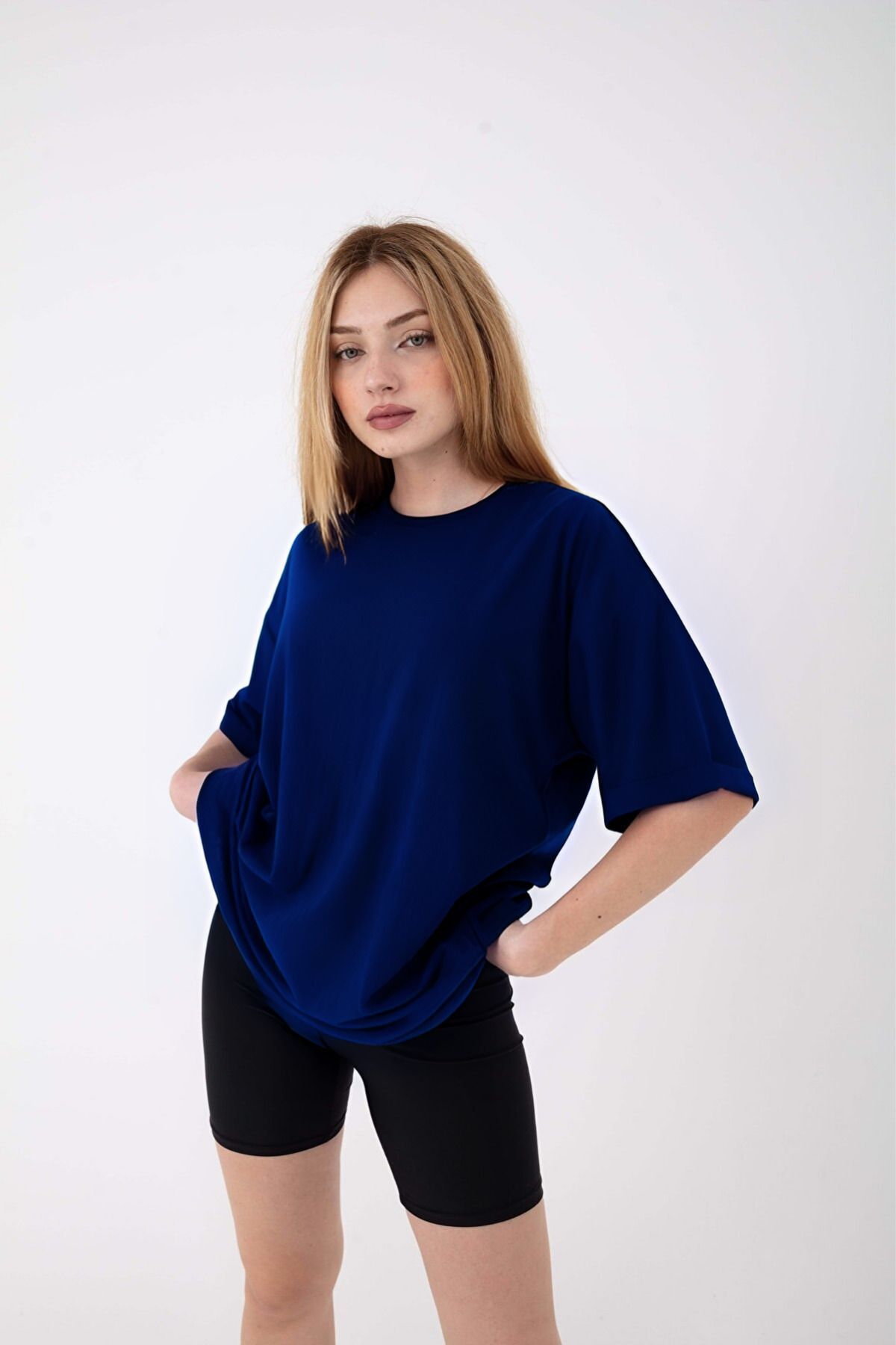 Kadın Lacivert Batik Kısa Kollu Bol Salaş Bisiklet Yaka Yazlık Tişört - Lacivert - 1