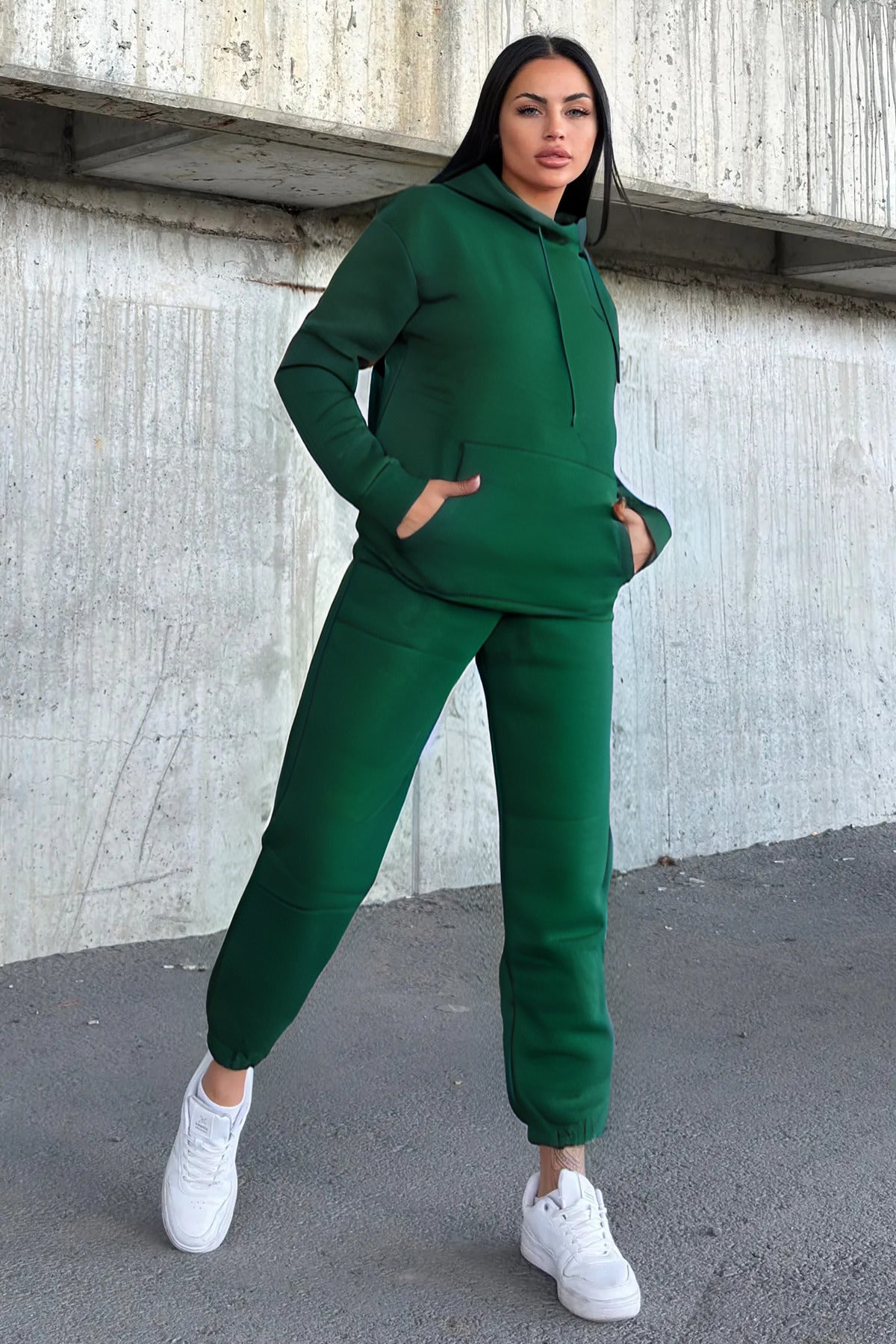 Kadın Oversize 3 İ̇plik İ̇çi Şardonlu Paçası Lastikli Kapüşonlu Kangur Cep Kalın Eşofman Takımı - Koyu Yeşil - 2