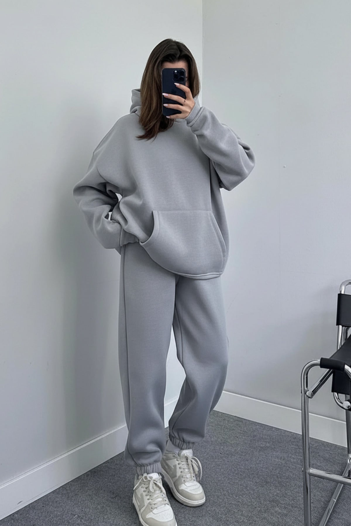 Kadın Oversize Trend Model Kanguru Cep Kapşonlu Sweatshirt Eşofman Takımı - Soft Gri - 1