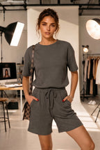 Kadin Salaş Yumuşak Dokulu Fi̇ti̇llli̇ Modern Kesi̇m Konfor Odakli Basic T-shirt/şort İ̇ki̇li̇ Takim - Füme - 1