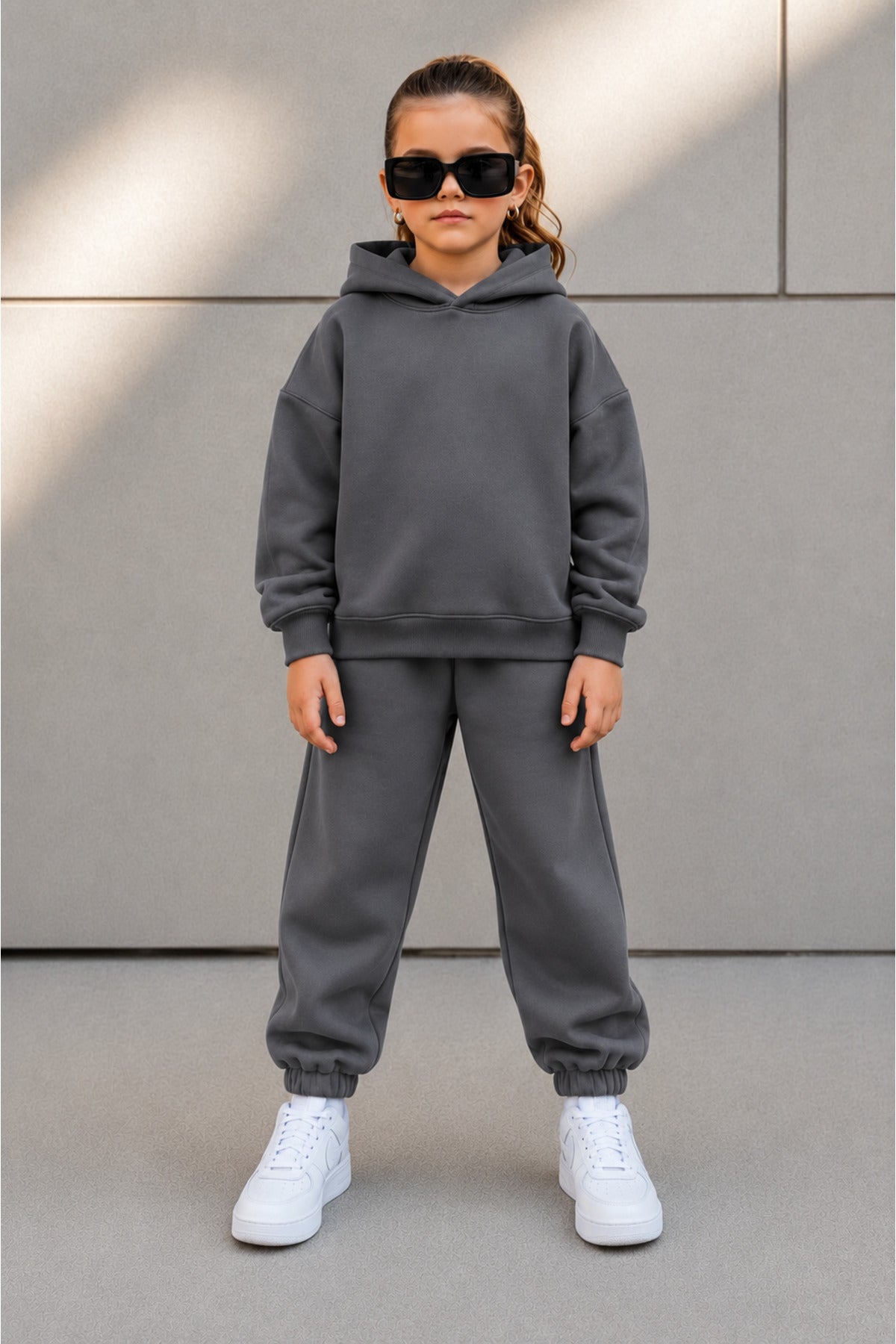 Çocuk Unisex Oversize Süper Yüksek Bel Paçası Lastikli Kapüşonlu Beli Bağlamalı Eşofman Takımı - Füme - 4