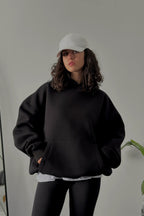 Kadın Kapşonlu Kalın Kanguru Cepli Sweatshirt - Siyah - 3