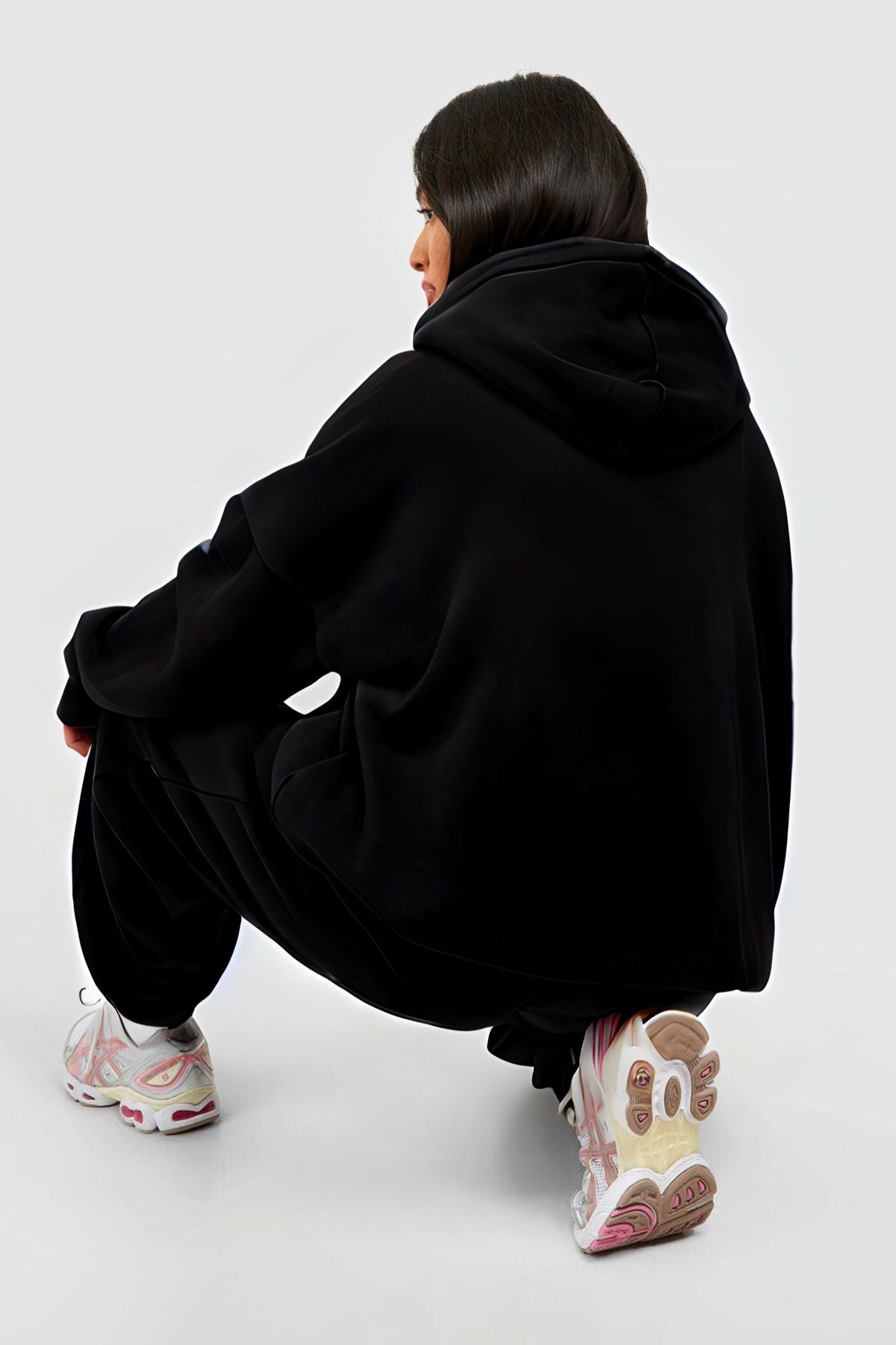 Kadın 3 İ̇plik Kanguru Cep Kapşonlu Hoodie Paçası Lastikli Kalın Eşofman Takımı - Siyah - 3