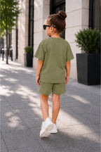 Çocuk Unisex Kisa Kollu Oversize Günlük Kullanima Uygun Li̇krali Beli̇ Bağlamali Rahat Kesi̇m Basic Yazlik Şortlu İ̇ki̇li̇ Takim - Yeşil - 4