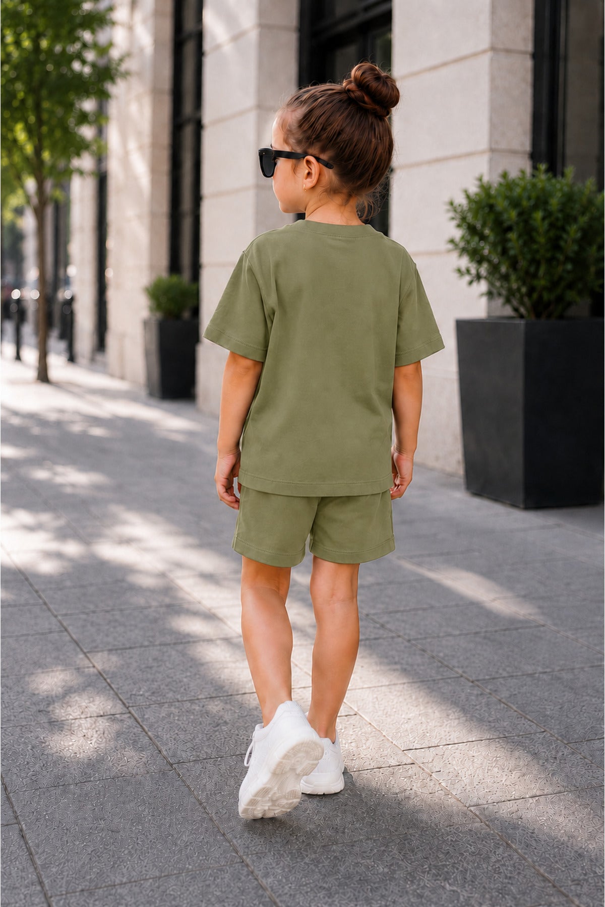 Çocuk Unisex Kisa Kollu Oversize Günlük Kullanima Uygun Li̇krali Beli̇ Bağlamali Rahat Kesi̇m Basic Yazlik Şortlu İ̇ki̇li̇ Takim - Yeşil - 4
