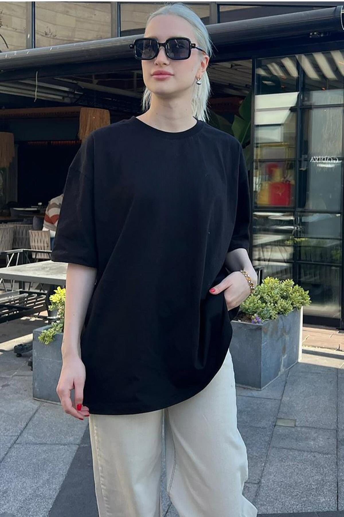 Kadın Oversize Penye Rahat Yazlık Kısa Kollu T-shirt - Siyah - 1
