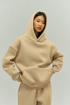 Kadın Rahat Oversize 3 İ̇plik Pamuklu Şardonlu Kanguru Cep Kapşonlu Sweatshirt - Vizon - 1