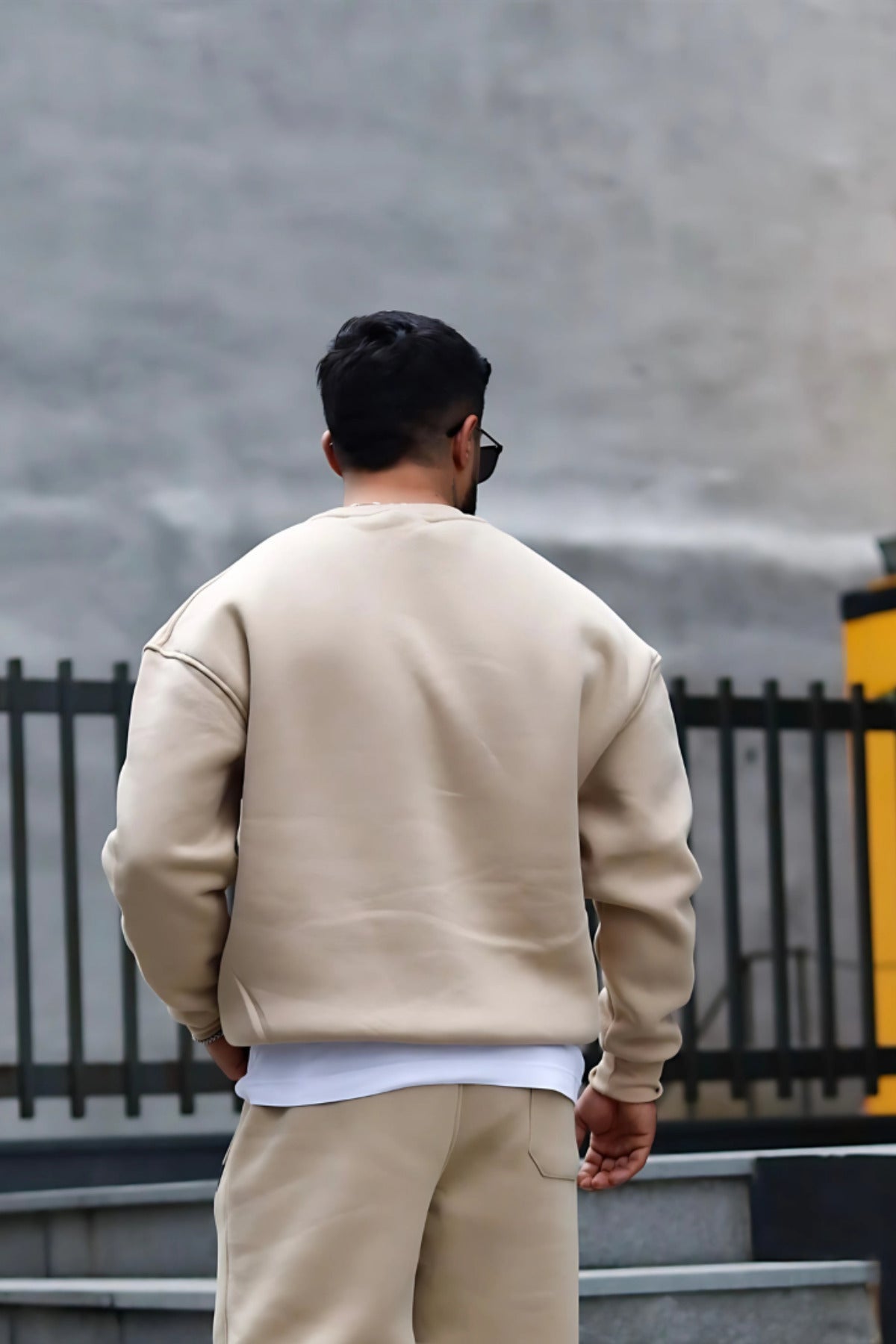 Erkek Oversize 3 İ̇plik İ̇çi Pamuklu Uzun Kollu Bisiklet Yaka Kazak - Bej - 5