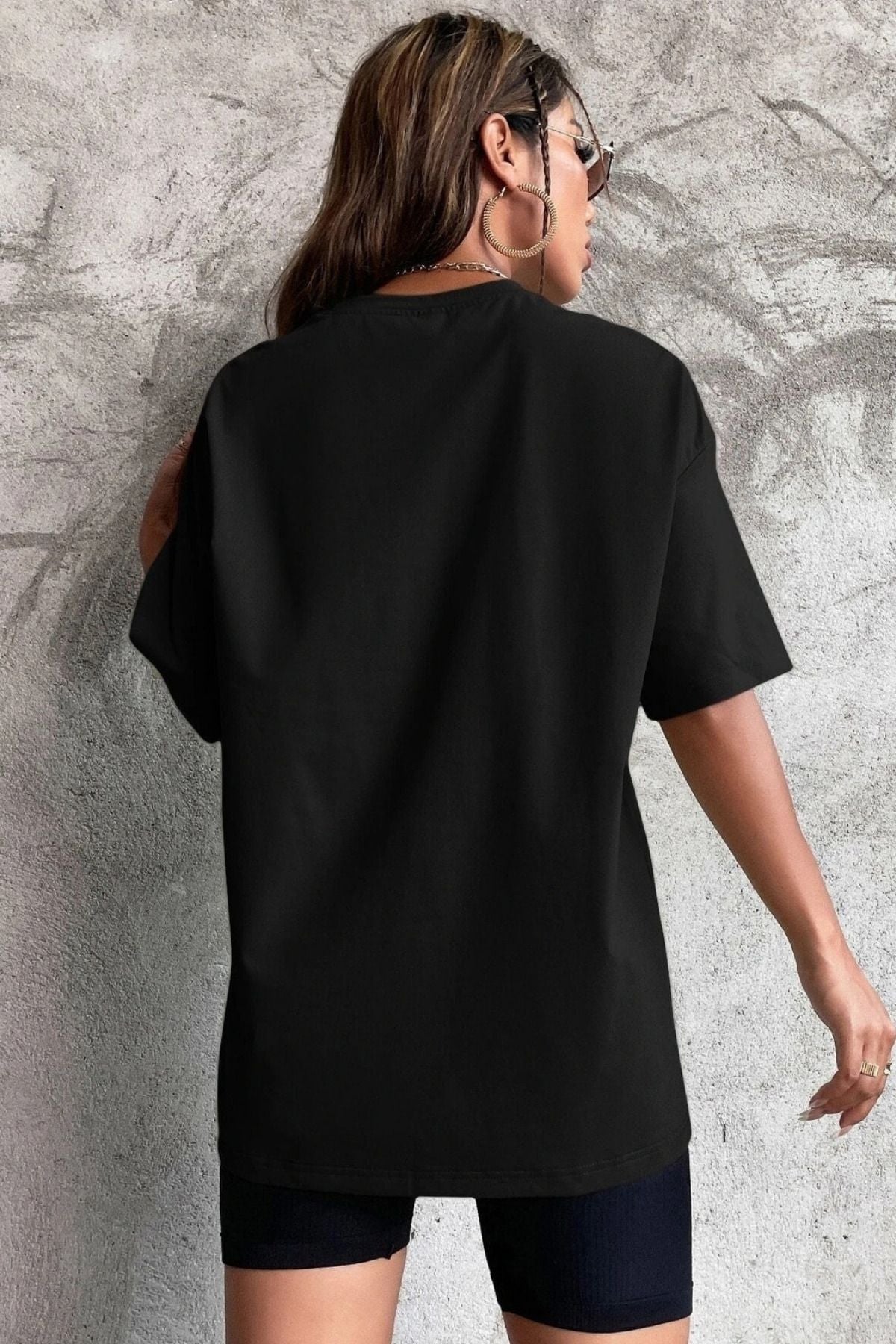 Kadın Oversize Salaş Dökümlü Tok Kısa Kollu Tişört - Siyah - 3