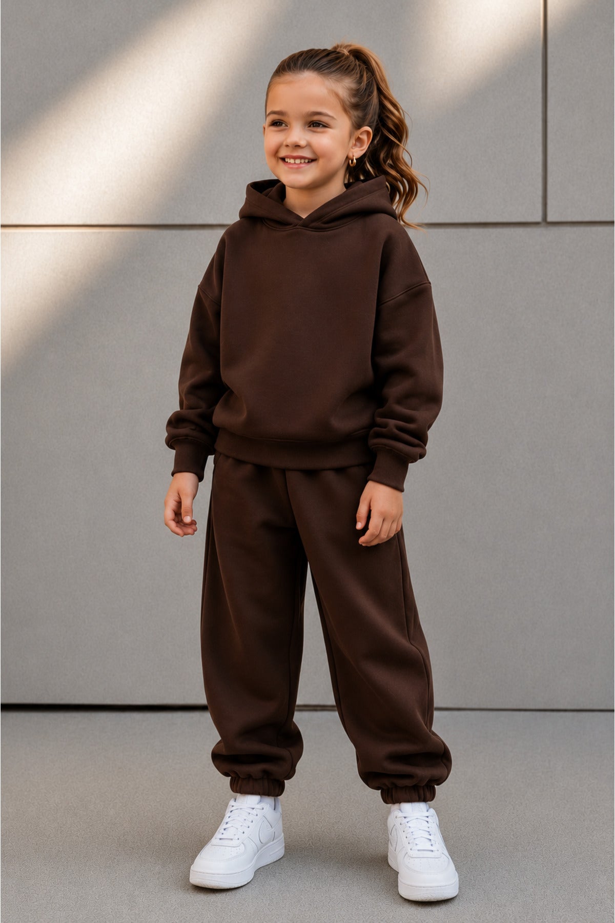Çocuk Unisex Oversize Süper Yüksek Bel Paçası Lastikli Kapüşonlu Beli Bağlamalı Eşofman Takımı - Kahverengi - 1