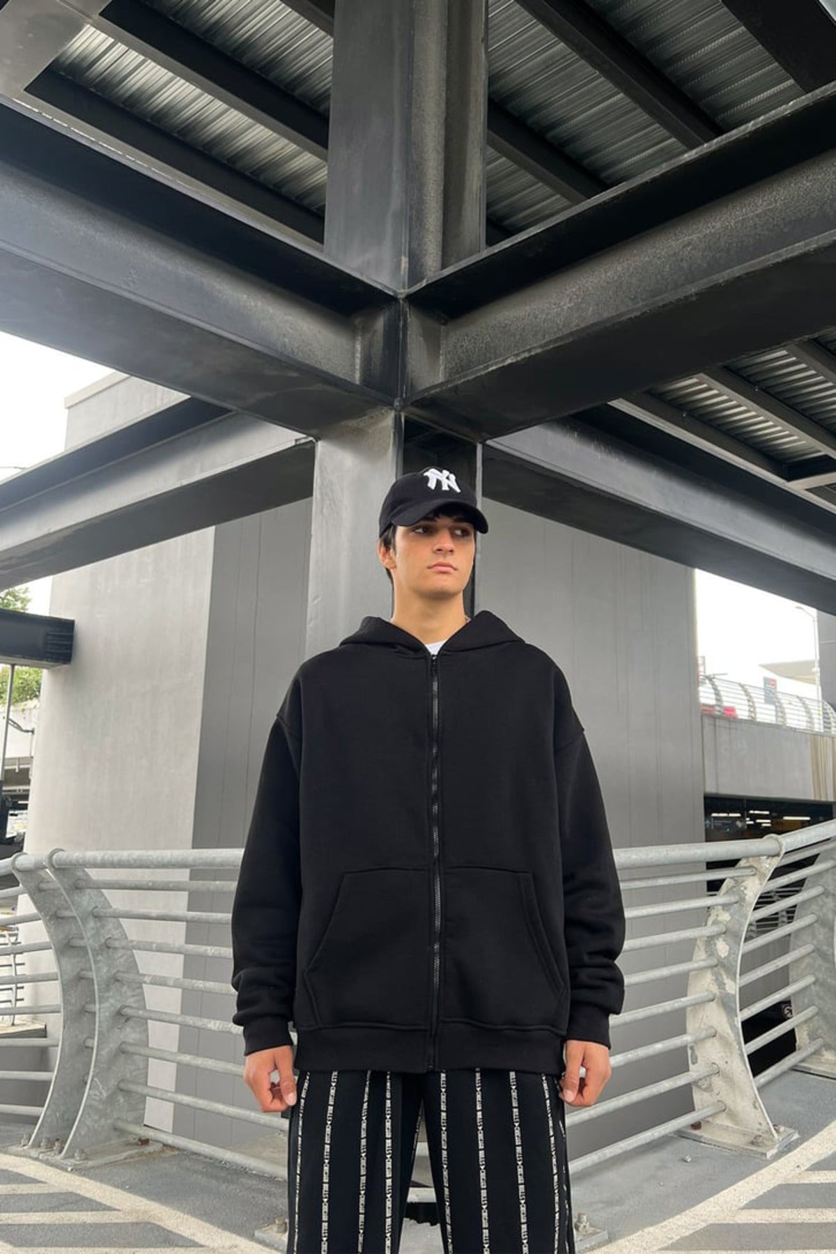 Erkek Si̇yah Bol Kalıp Basic Baskısız Düz Sweatshirt Hırka - Siyah - 1
