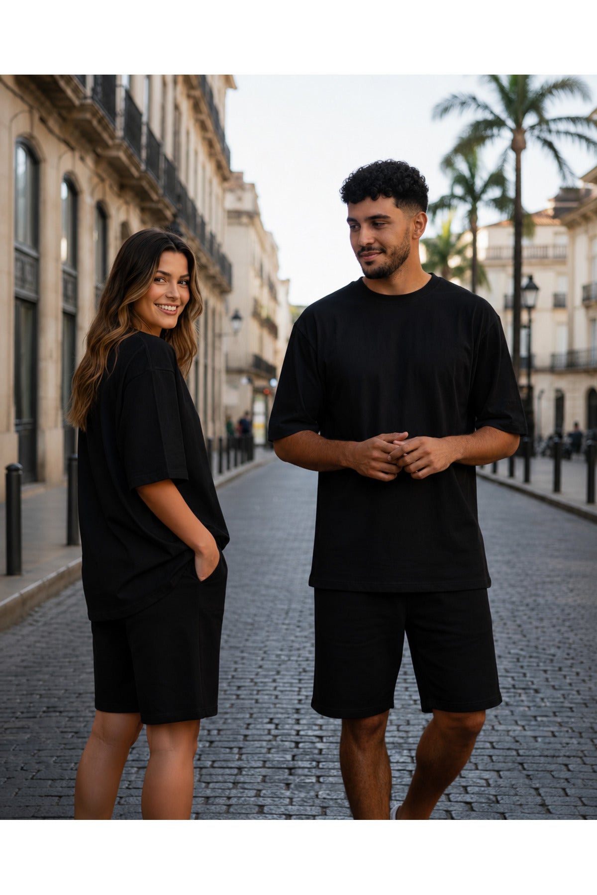 Unisex Kadin Erkek Çi̇ft Kullanimina Uygun Kisa Kollu Oversi̇ze Şortlu Takim (tek Adet) - Siyah - 3
