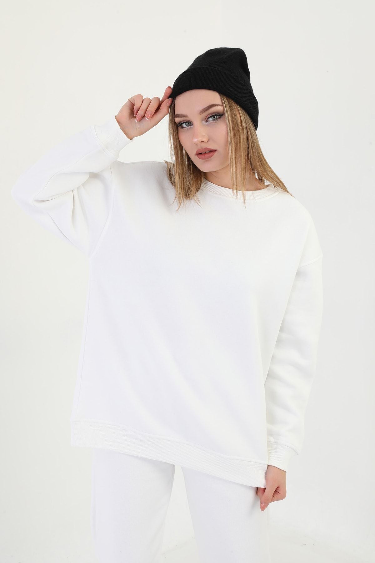 Kadın 3 İ̇plik Bisiklet Yaka Uzun Kollu Sweatshirt - Beyaz - 1