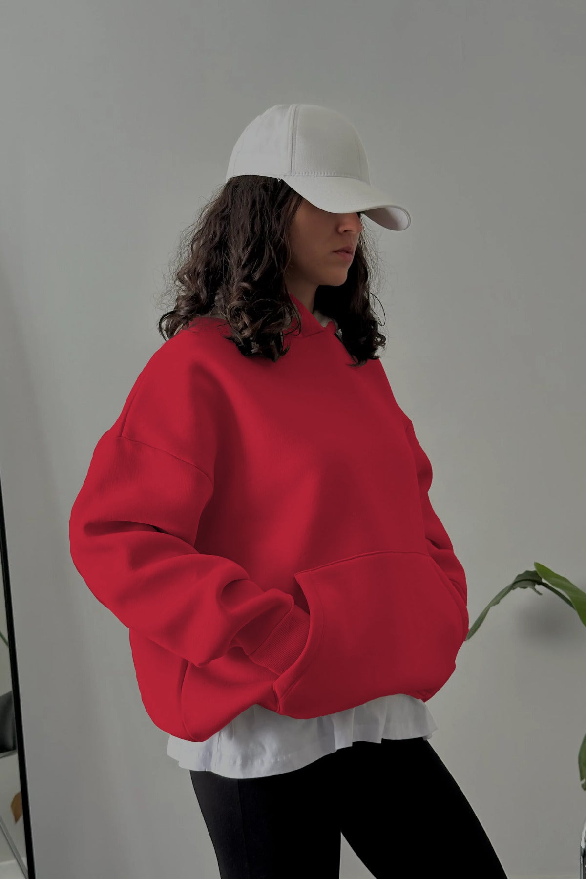 Kadın Kapşonlu Kalın Kanguru Cepli Sweatshirt - Kırmızı - 4
