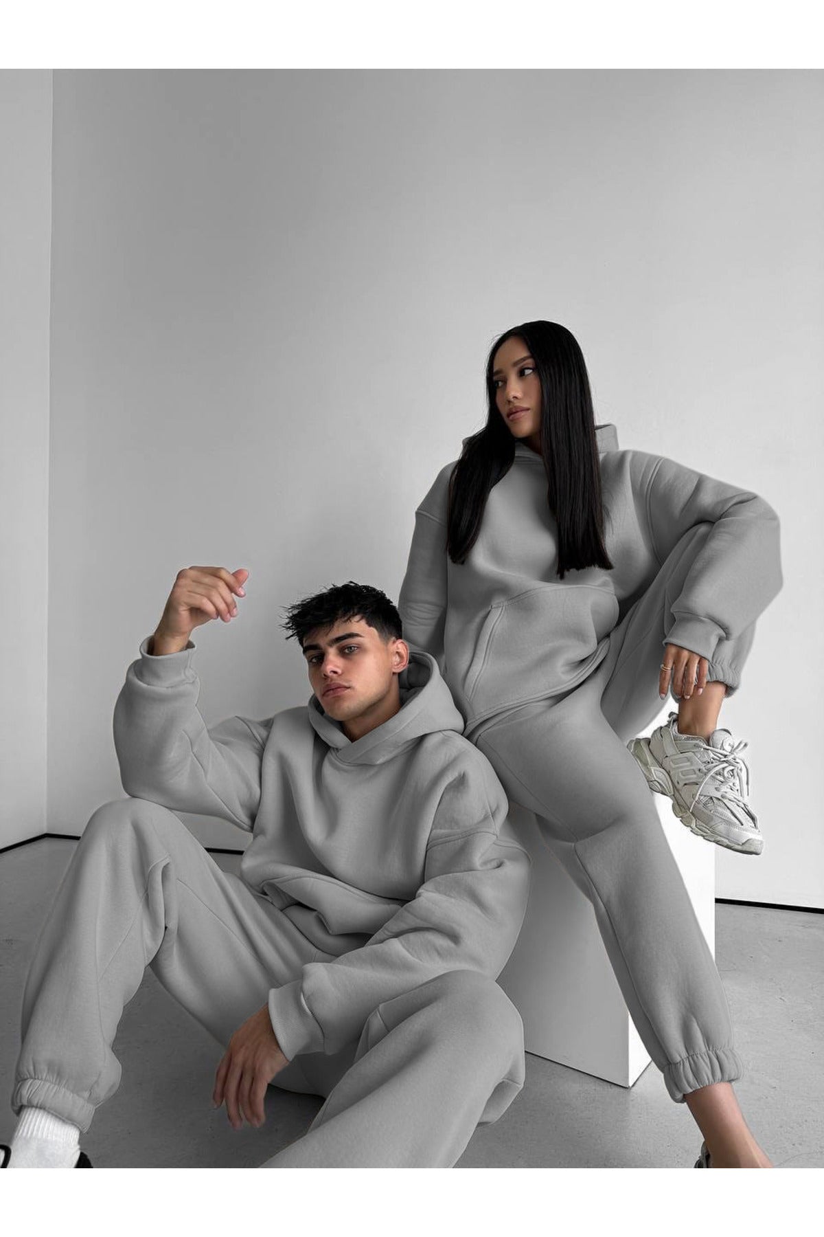 Unisex Oversi̇ze Çi̇ftleri̇n Kullanimina Uygun Eşofman Takimi ( Ürün 1 Takim) - Gri - 1