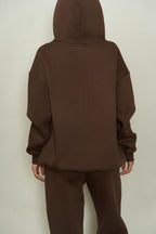 Kadın Rahat Kesim Oversize 3 İ̇plik Pamuklu Şardonlu Kanguru Cep Kapşonlu Hoodie Sweatshirt - Kahverengi - 4