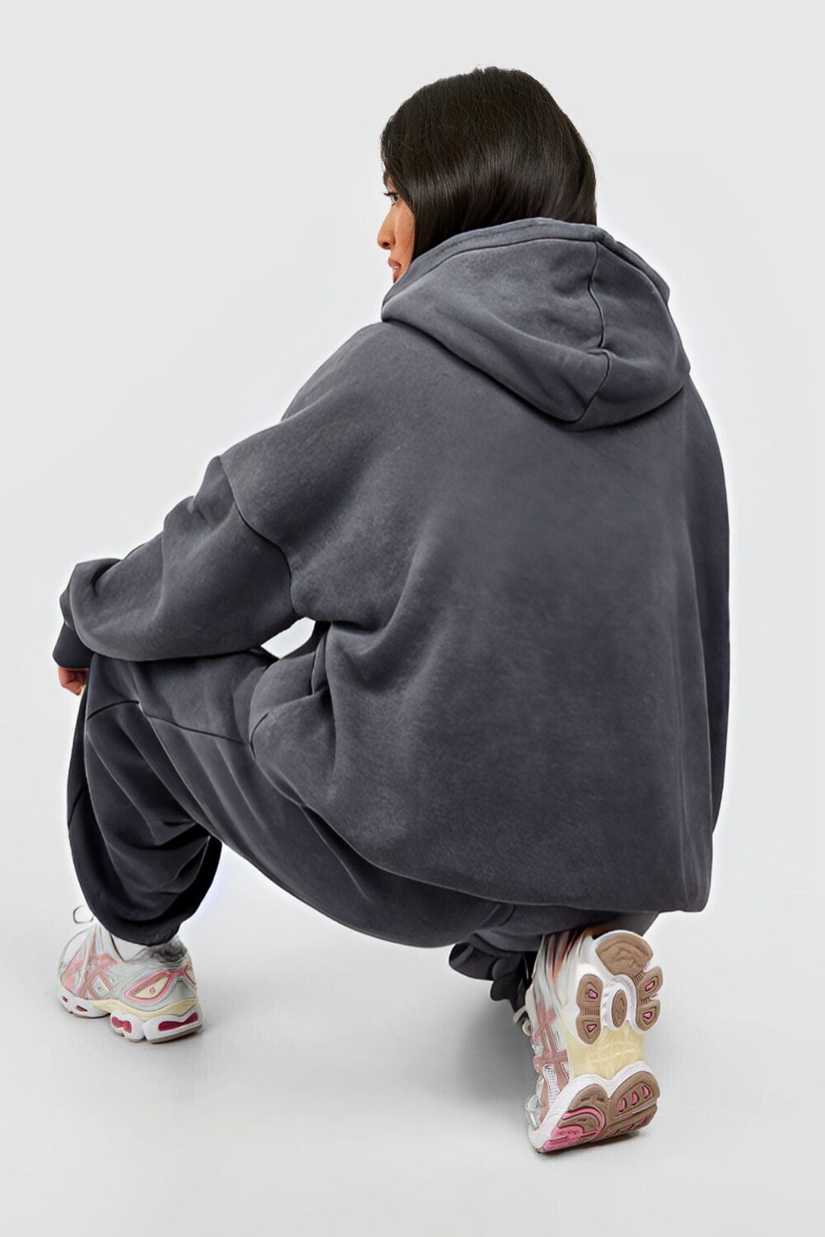 Kadın 3 İ̇plik Kanguru Cep Kapşonlu Hoodie Paçası Lastikli Kalın Eşofman Takımı - Füme - 3
