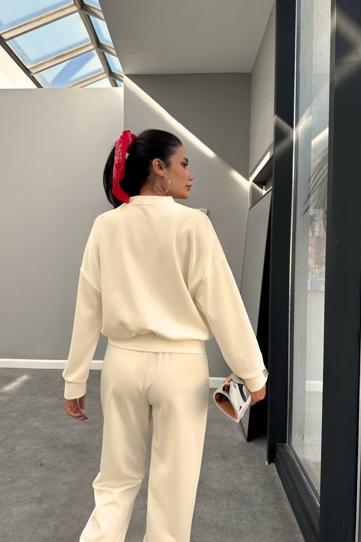 Kadın Bisiklet Yaka Yüksek Bel Yumuşacık Oversize Eşofman Takımı - Bej - 3