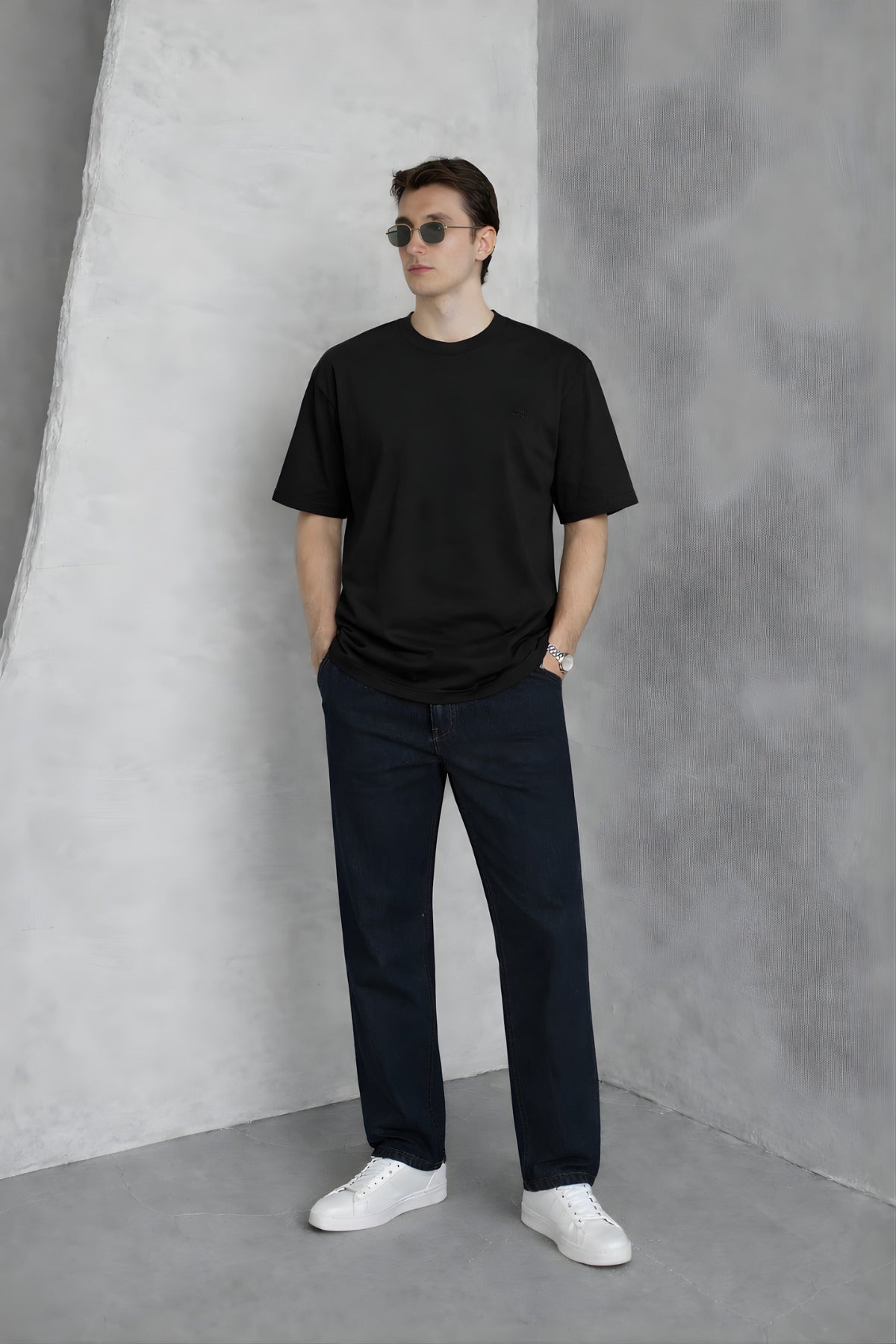 Erkek Siyah Basic Oversize Tişört Rahat Kalıp Düz Minimal Pamuklu Günlük T-shirt - Siyah - 1