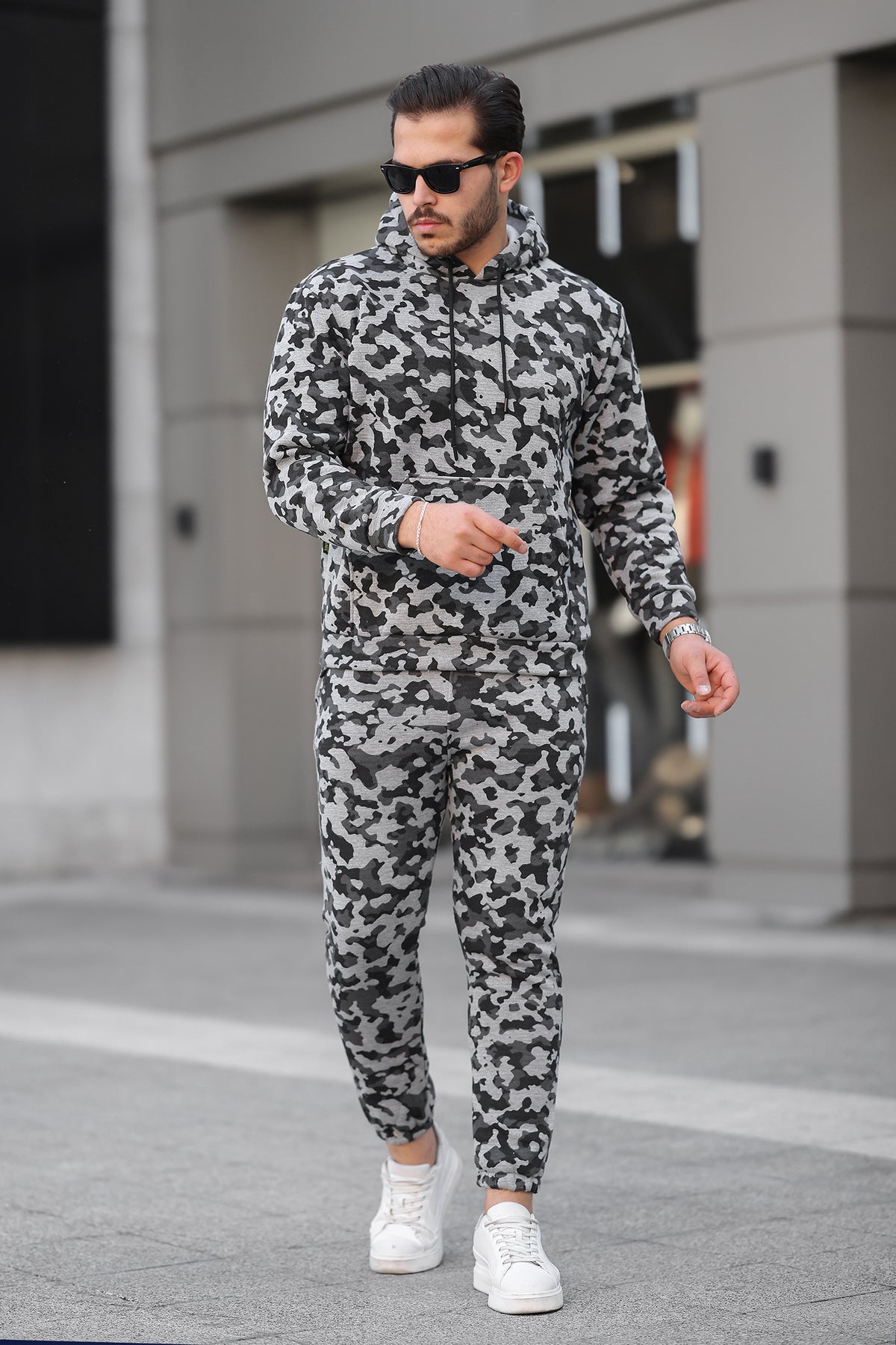 Erkek Bol Oversize 3 İ̇plik İ̇çi Pamuklu Kanguru Cep Kapşonlu Lastikli Paça Jogger Kış Eşofman Takımı - Kamuflaj - 1