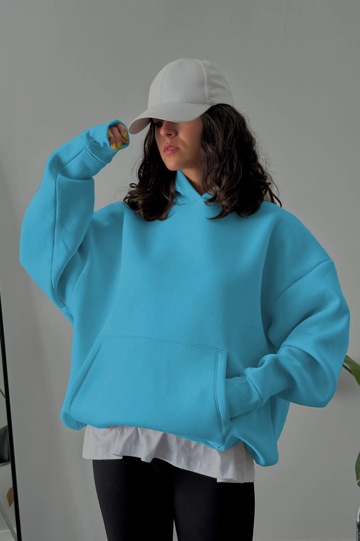Kadın Kapşonlu Kalın Kanguru Cepli Sweatshirt - Bebe Mavisi - 1