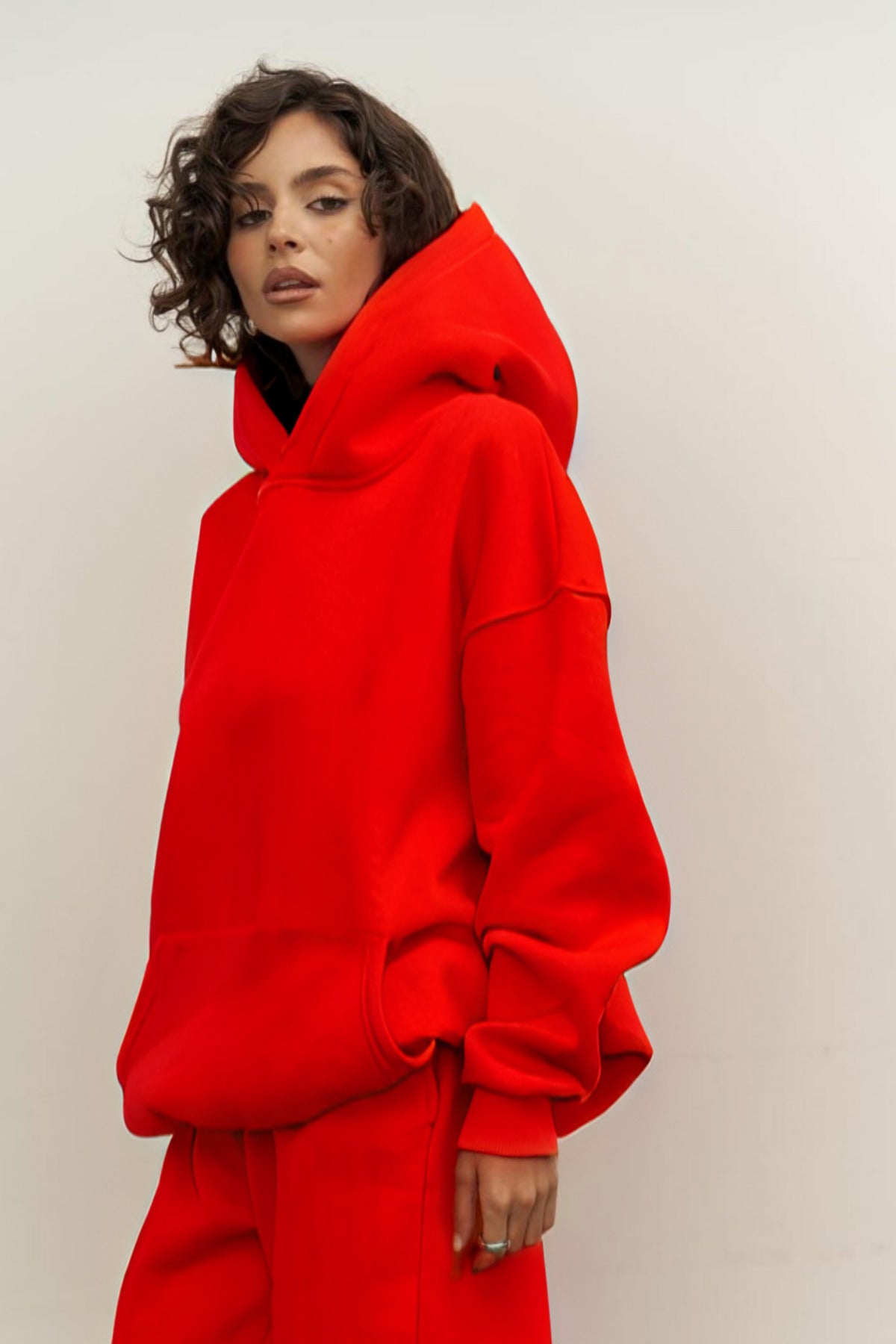 Kadın 3 İ̇plik İ̇çi Pamuklu Kanguru Cep Regular İ̇çi Pamuklu Oversize Sweatshirt - Kırmızı - 2