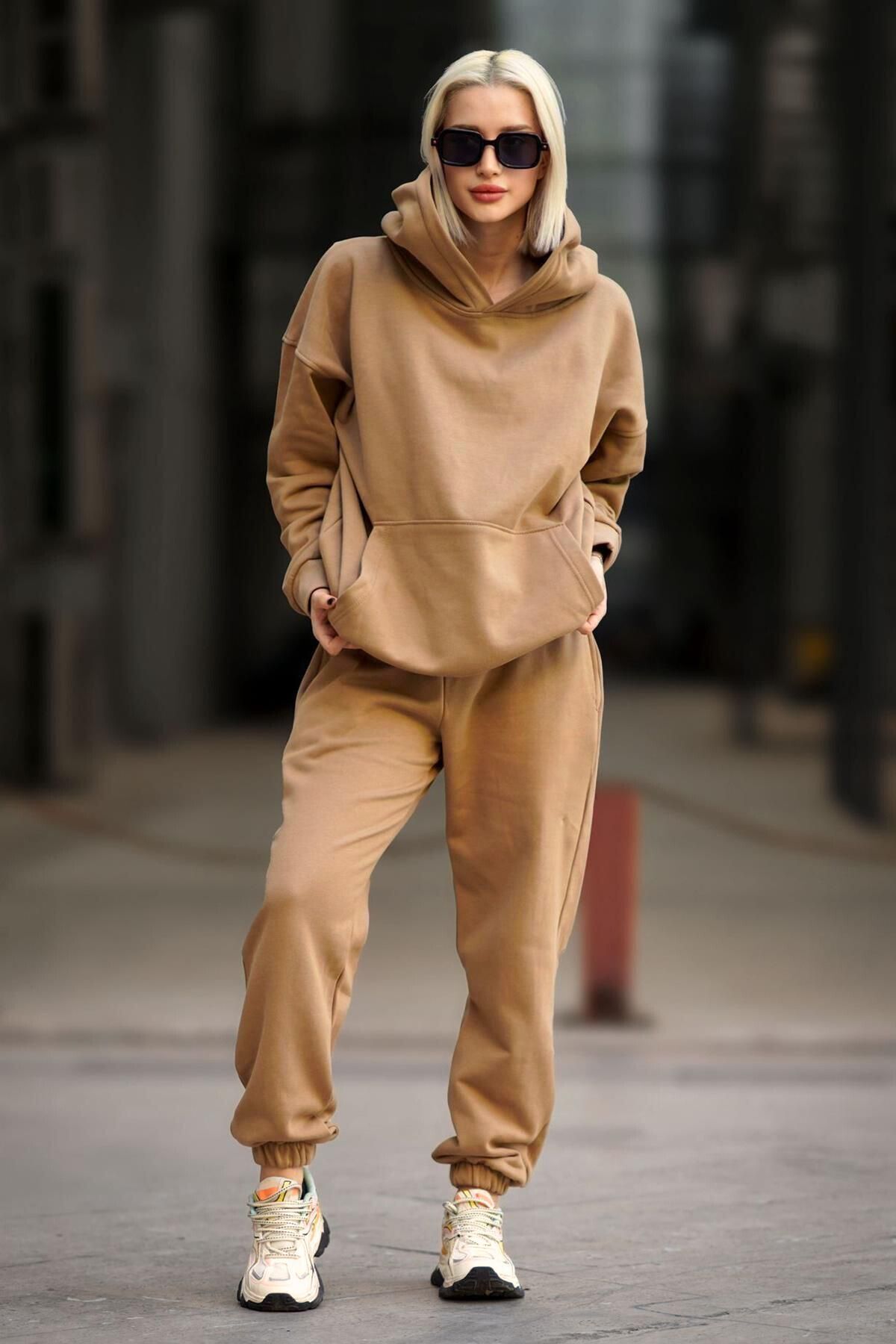 Kadin 3 İ̇pli̇k Jogger Paçasi Lasti̇kli̇ Hoodi̇e Eşofman Takimi - Vizon - 3