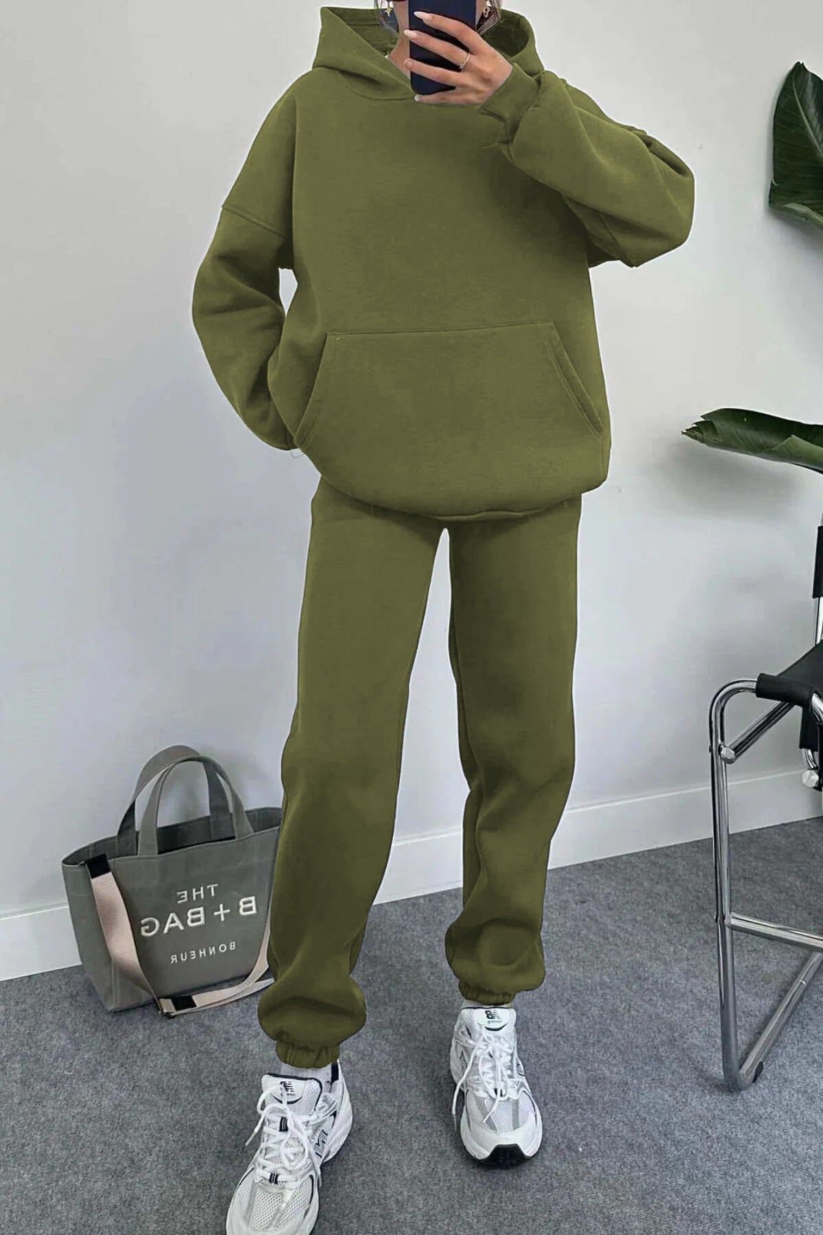 Kadın Oversize Trend Model Kanguru Cep Kapşonlu Sweatshirt Eşofman Takımı - Yağ Yeşili - 2