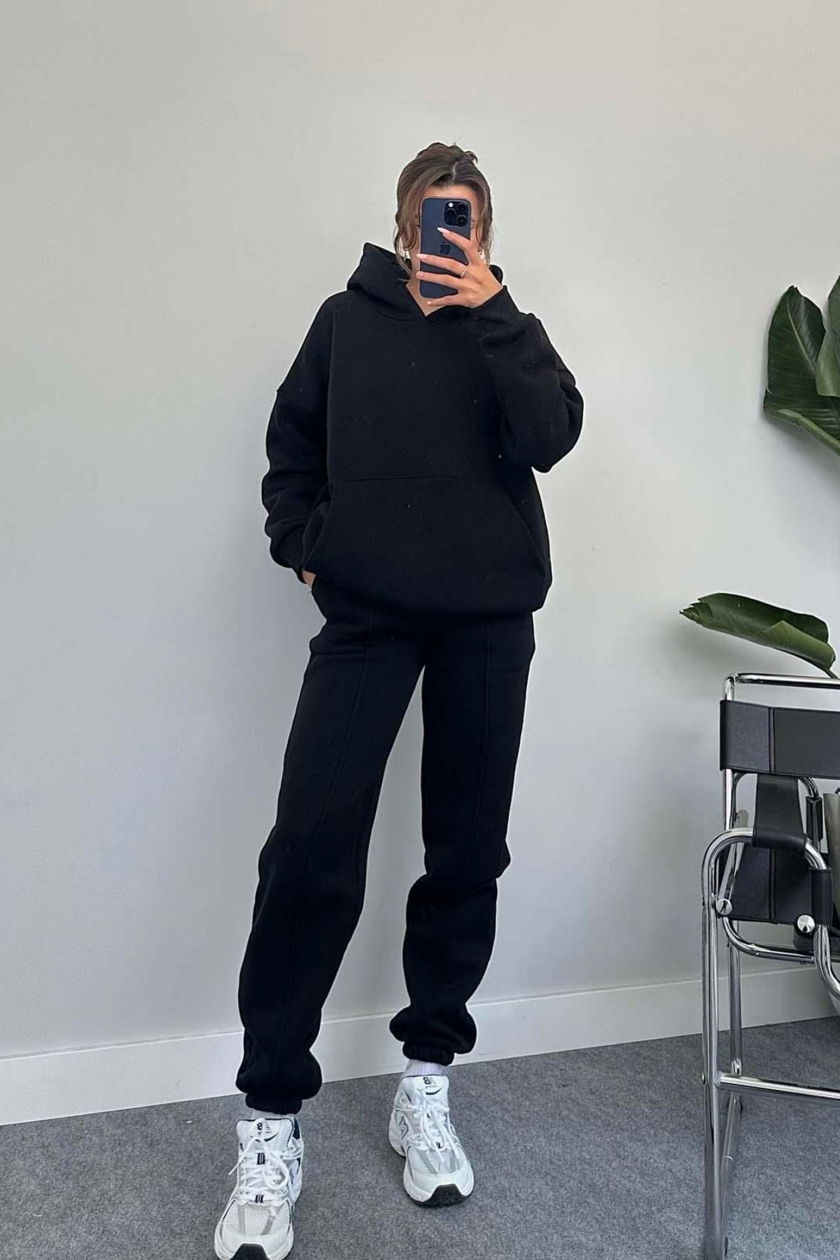 Kadın Oversize Trend Model Kanguru Cep Kapşonlu Sweatshirt Eşofman Takımı - Siyah - 2