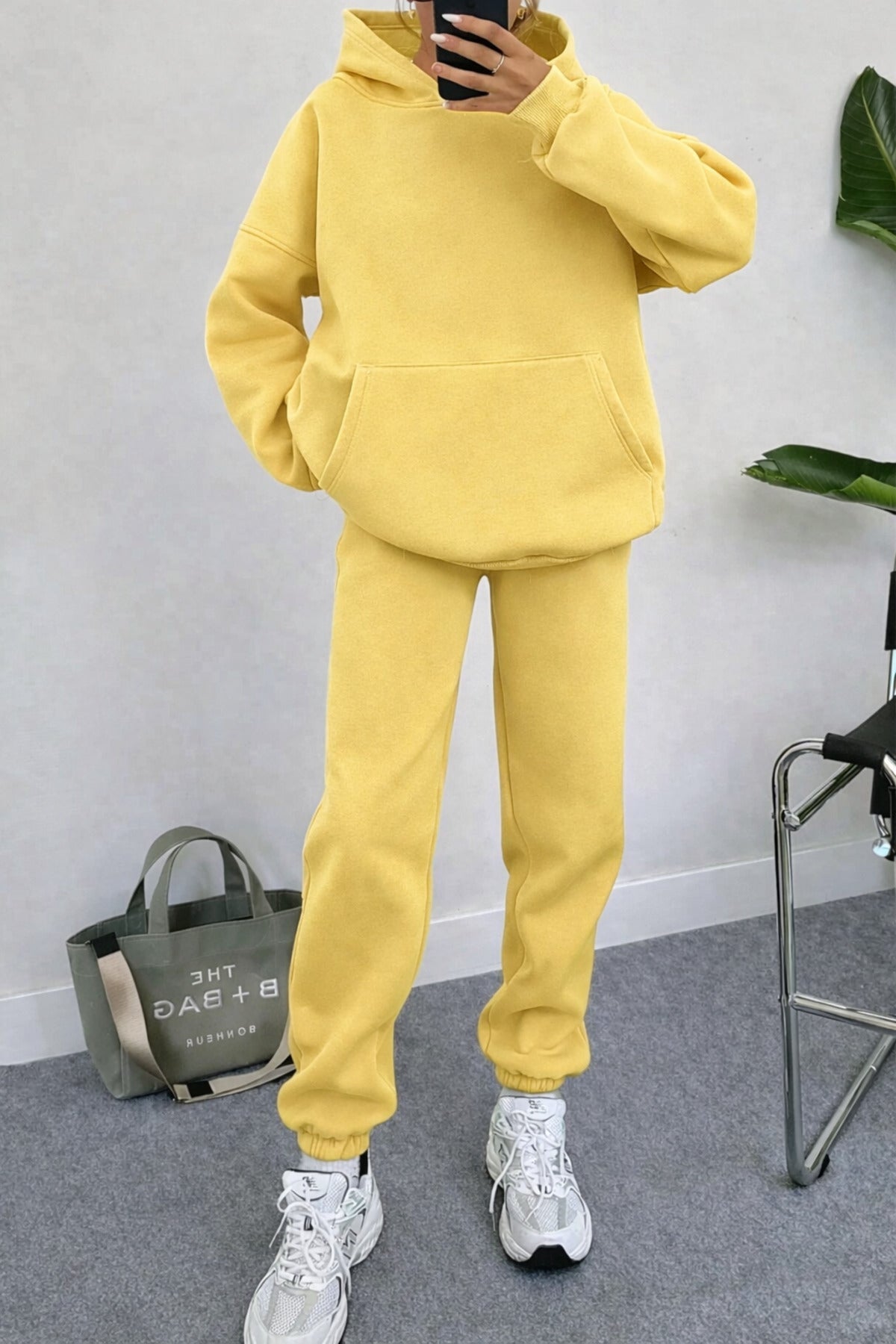 Kadın Oversize Trend Model Kanguru Cep Kapşonlu Sweatshirt Eşofman Takımı - Sarı - 2