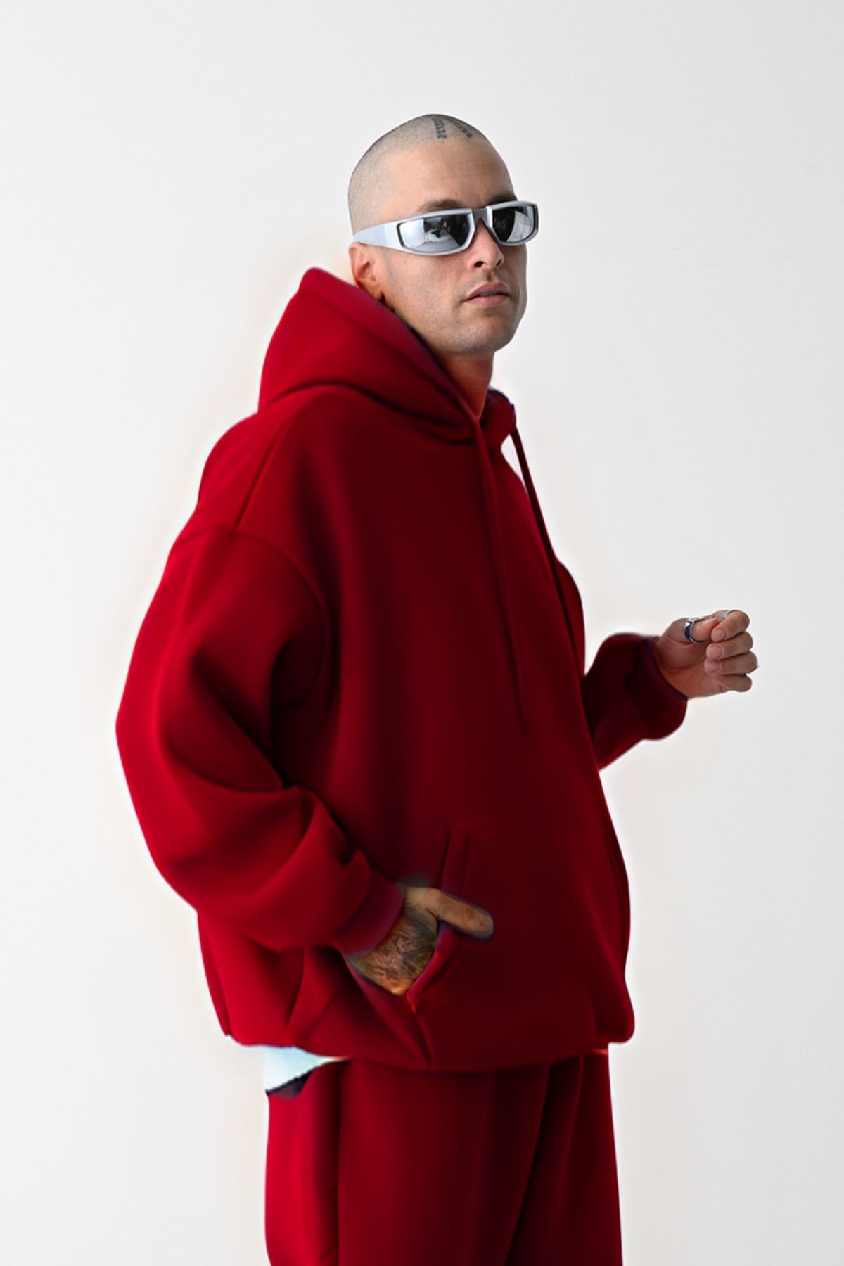 Erkek Bol Kesim Oversize 3 İplik İçi Pamuklu Şardonlu Kanguru Cep Kapşonlu Kışlık Hoodie Sweatshirt - Kırmızı - 2