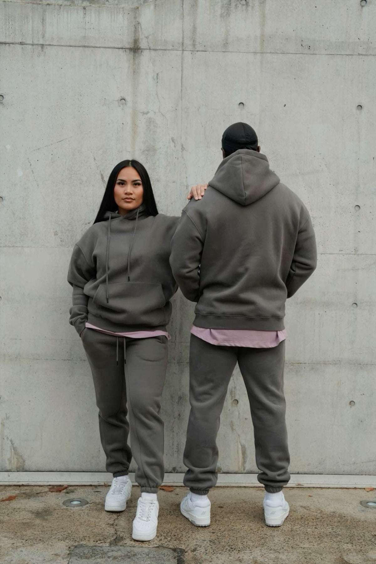 Çiftlere Özel 3 İ̇plik Şardonlu Rahat Kesim Oversize Eşofman Takımı (tekli) - Füme - 1