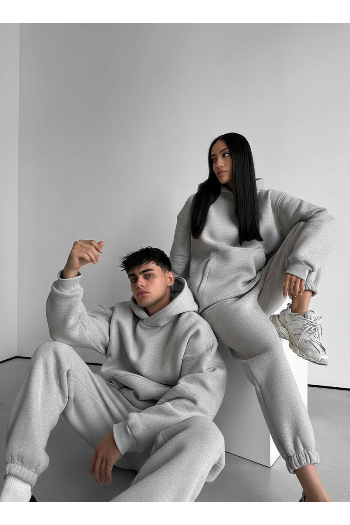 Unisex Oversi̇ze Çi̇ftleri̇n Kullanimina Uygun Eşofman Takimi ( Ürün 1 Takim) - Gri Melanj - 1
